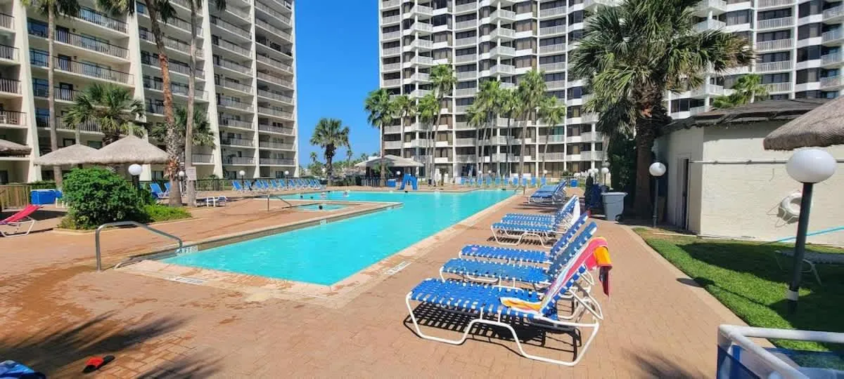 Swimming pool in Saida Royale 9039