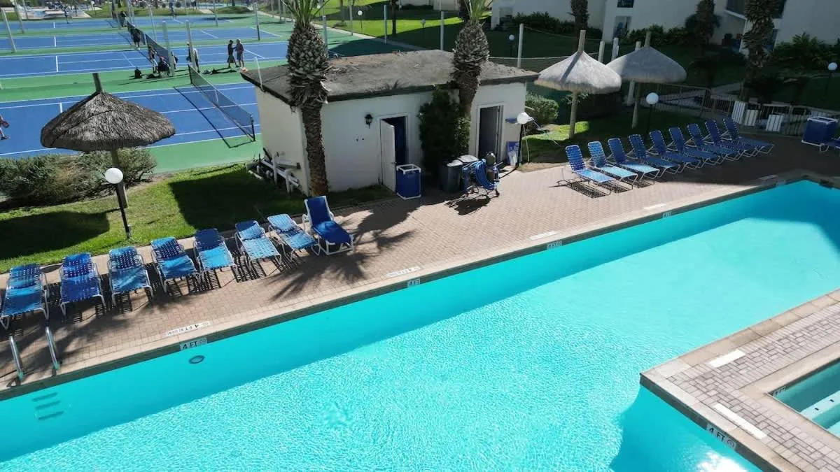 Swimming pool in Saida Royale 9039