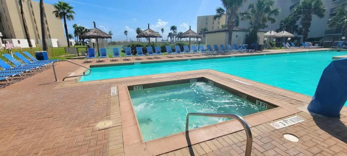 Swimming pool in Saida Royale 9039