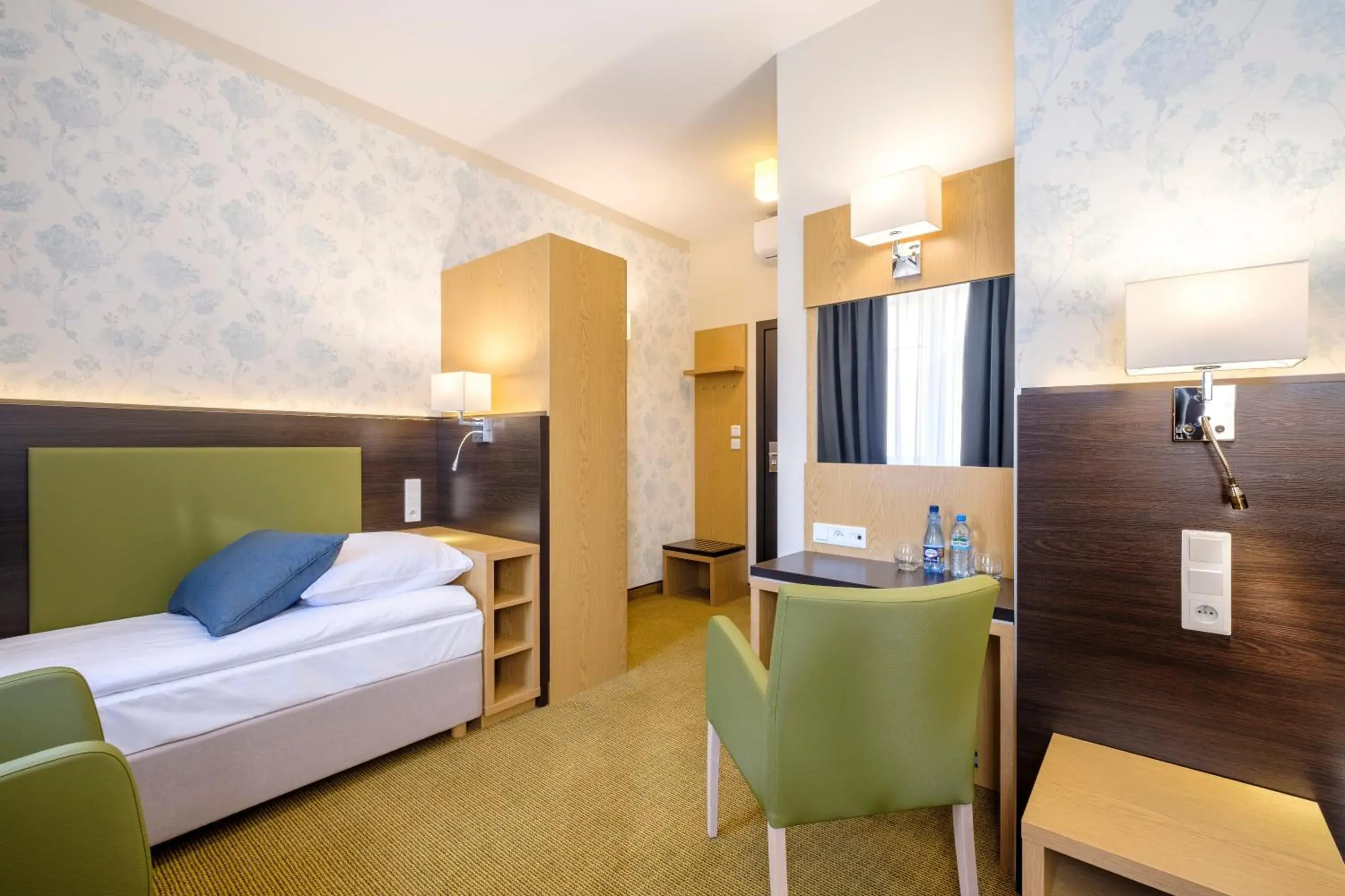 Bedroom, Bed in Hotel Reytan Bedroom, Bed in Hotel Reytan