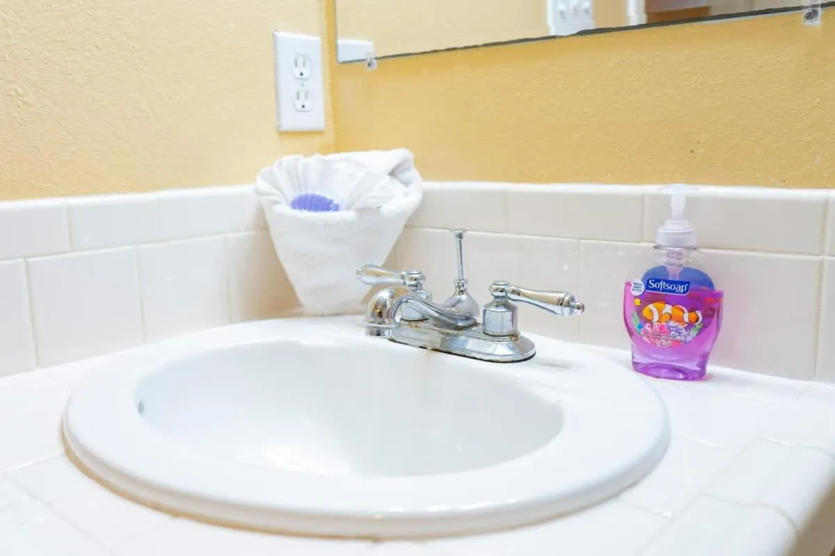 Photo of the whole room in Blue Siren House