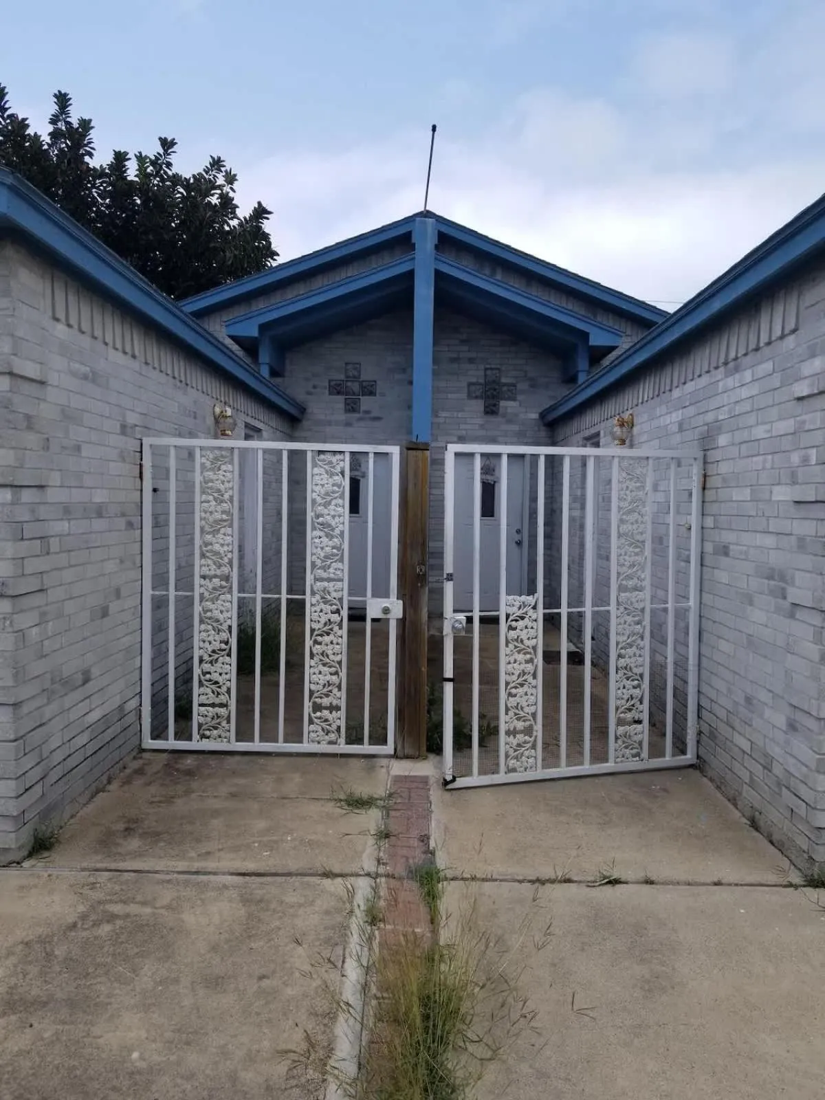 Other in Blue Siren House