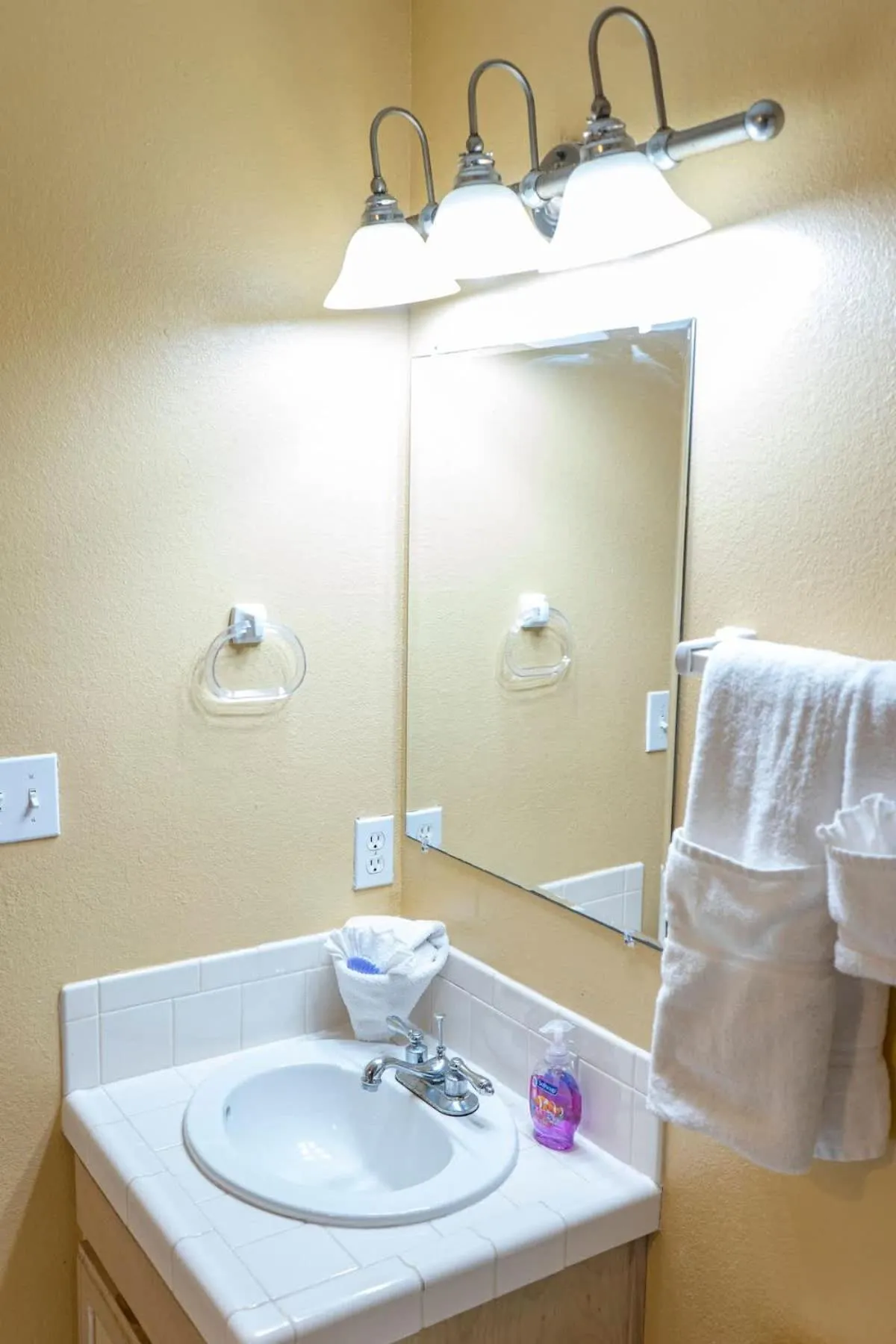 Bathroom in Blue Siren House