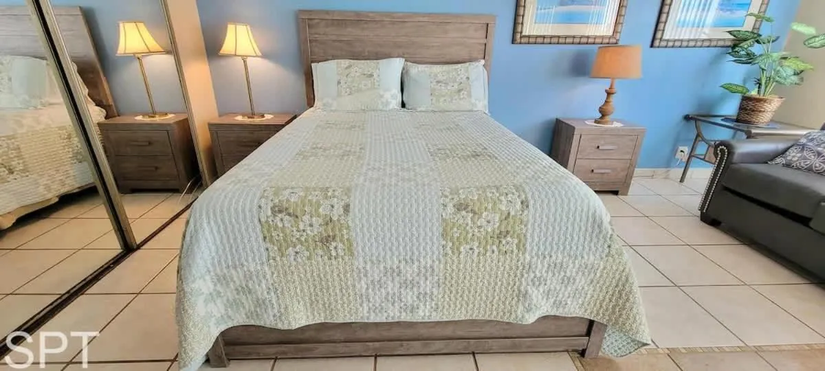 Bed in Gulfview I #205