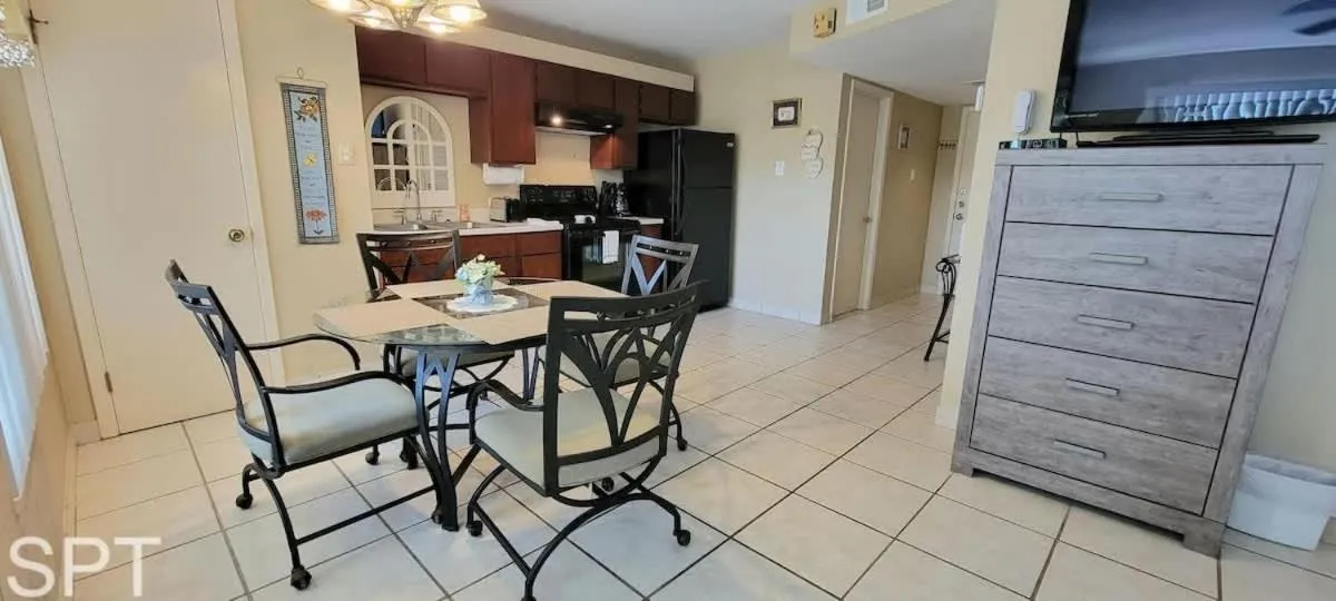 Dining area in Gulfview I #205