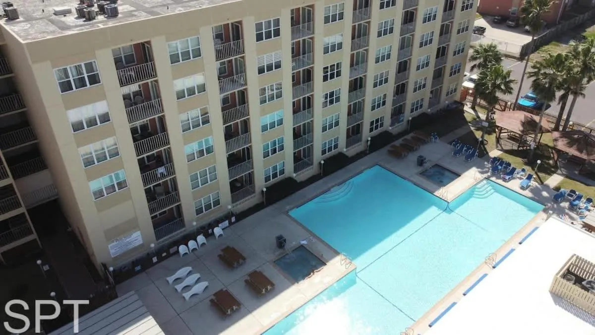 Swimming pool in Gulfview I #205