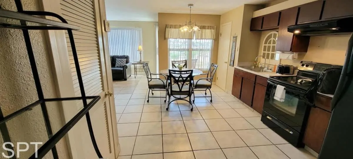 Dining area in Gulfview I #205
