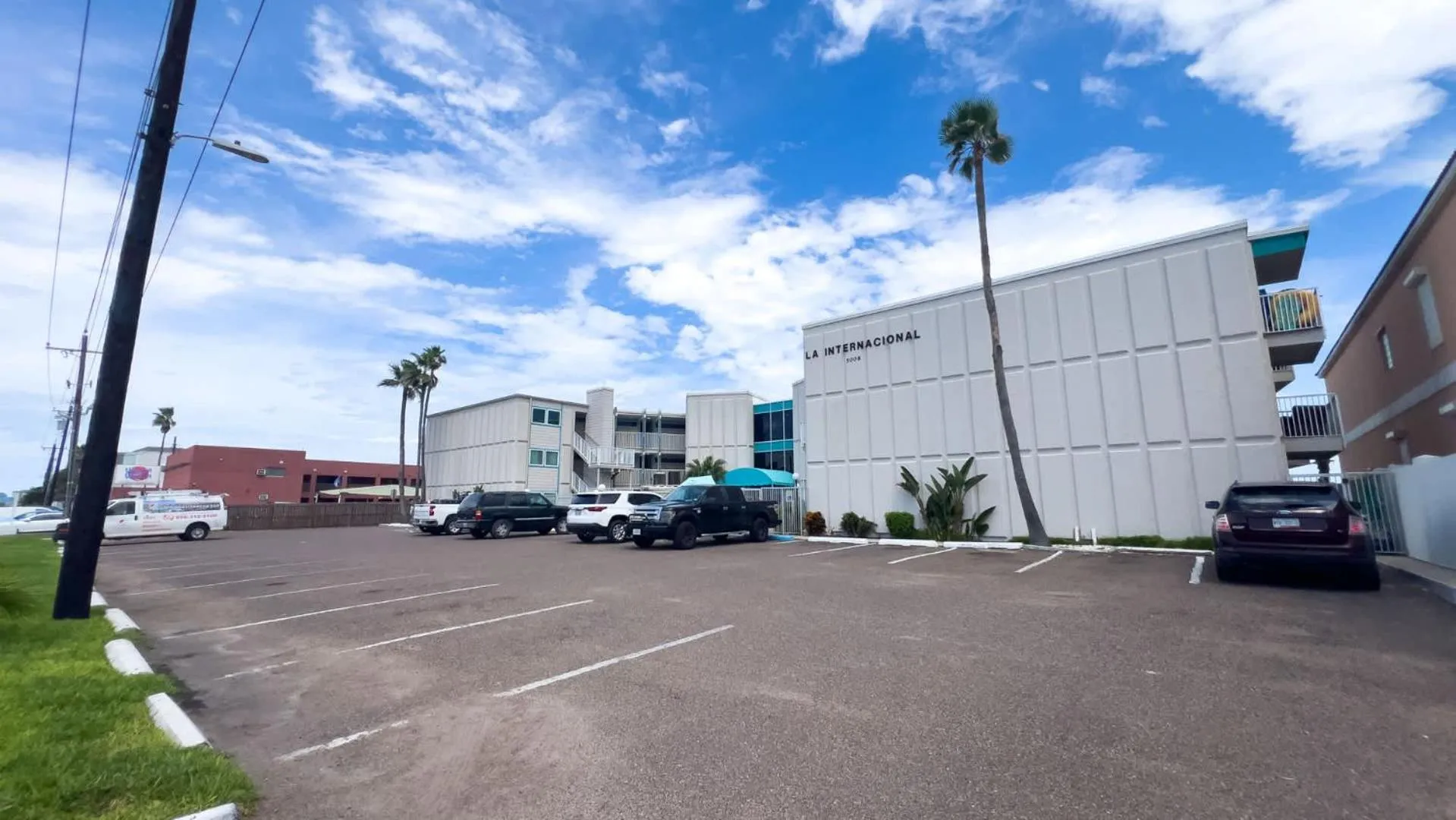 Parking in La Internacional 313