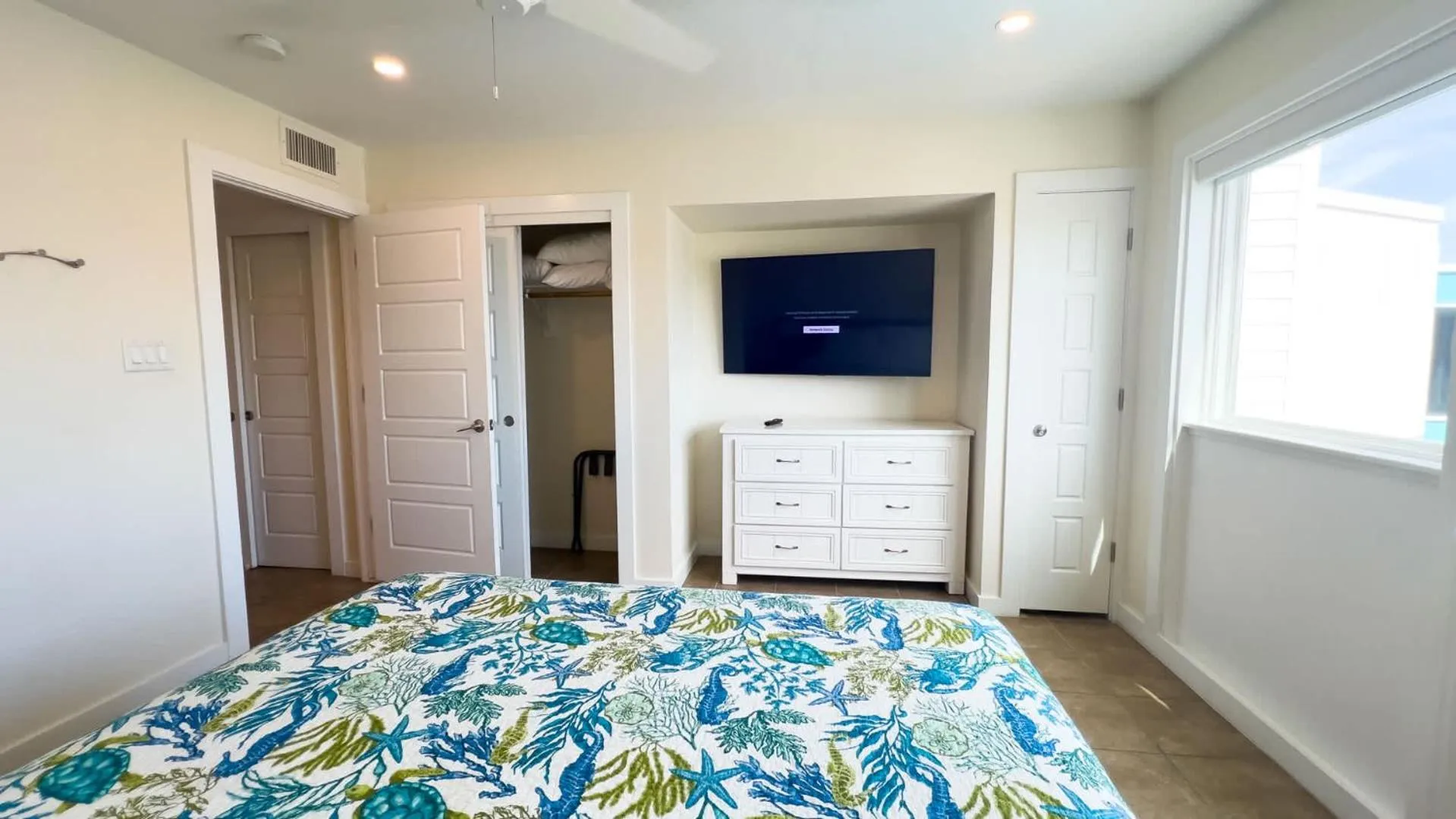 Bed in La Internacional 313