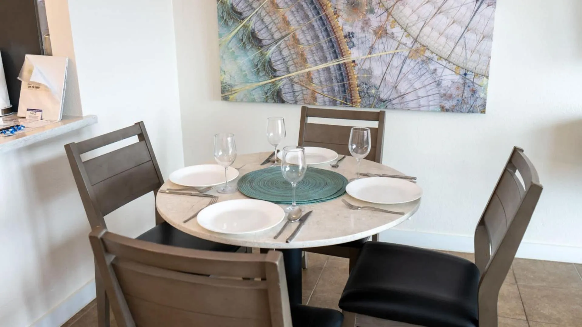 Dining area in La Internacional 313