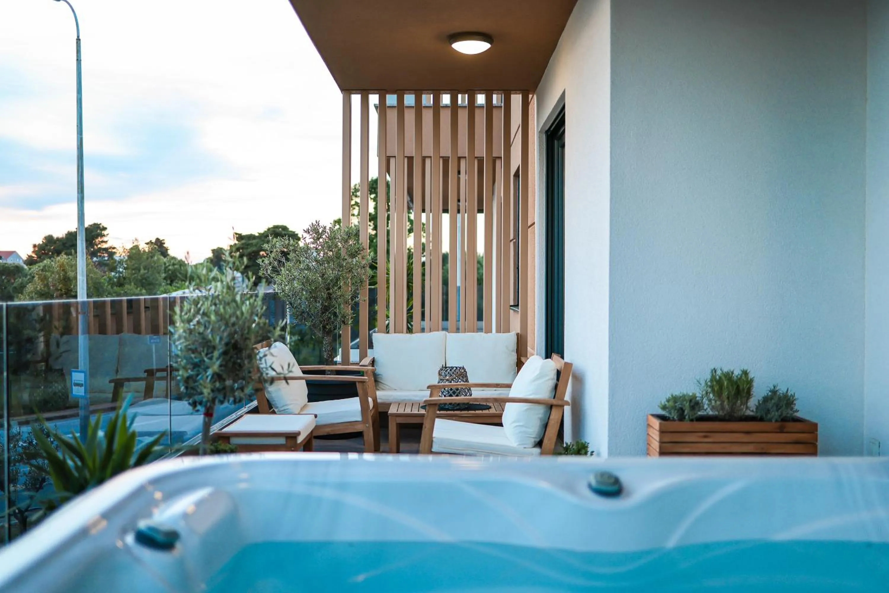 Luma Luxury Apartment with Jacuzzi