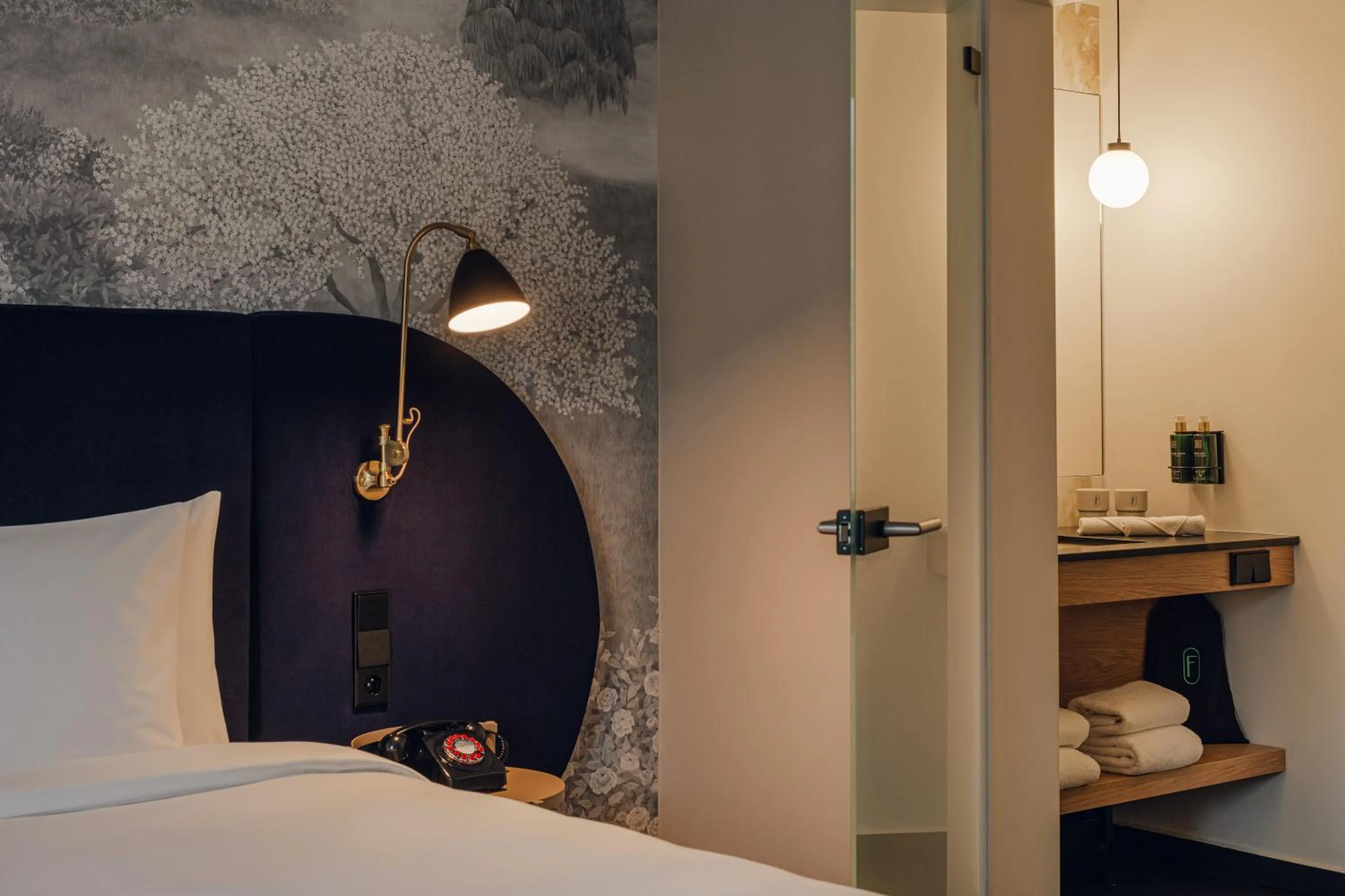 Bed in Flaner Hotel, WorldHotels Crafted