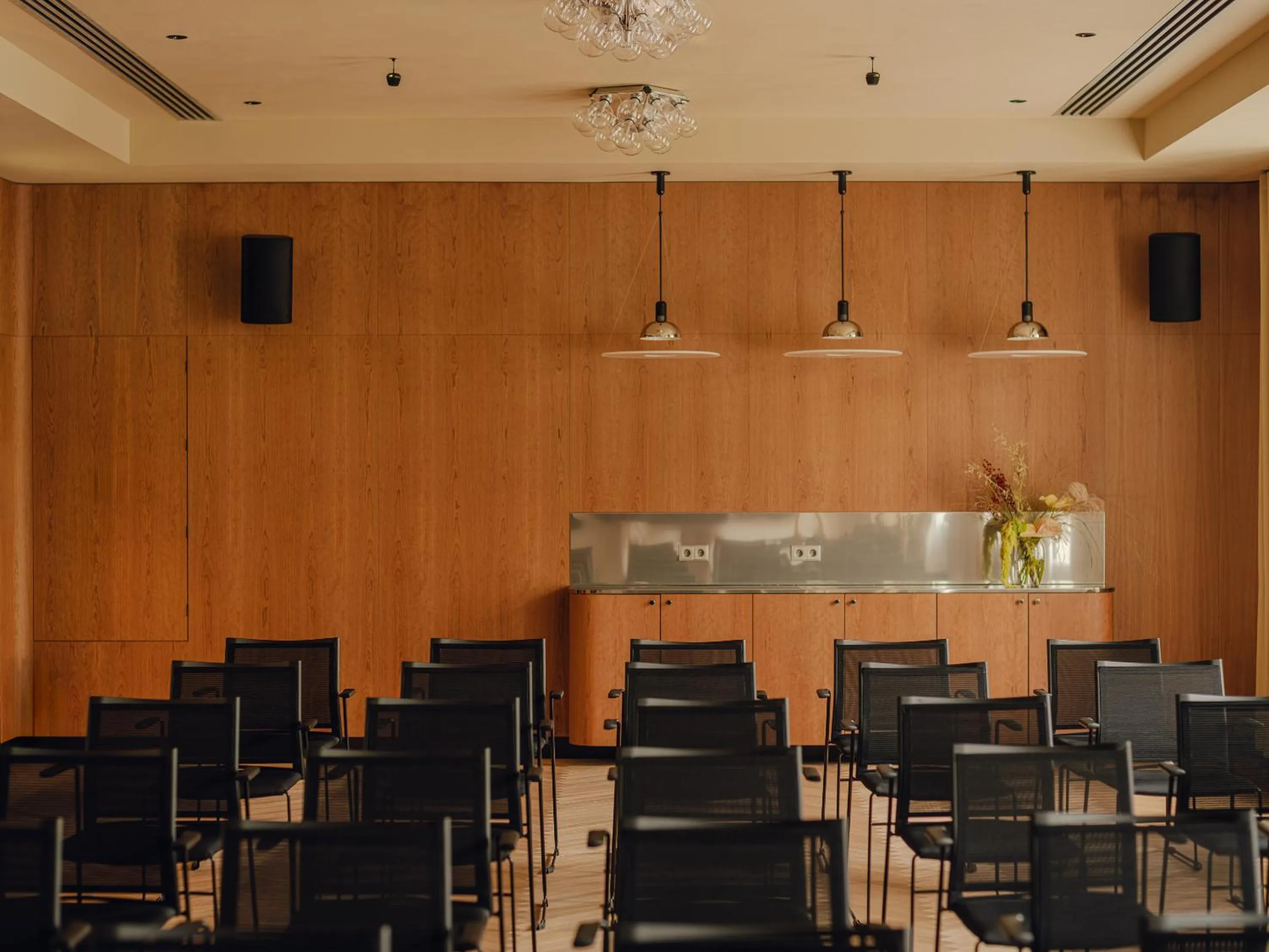 Meeting/conference room in Flaner Hotel, WorldHotels Crafted