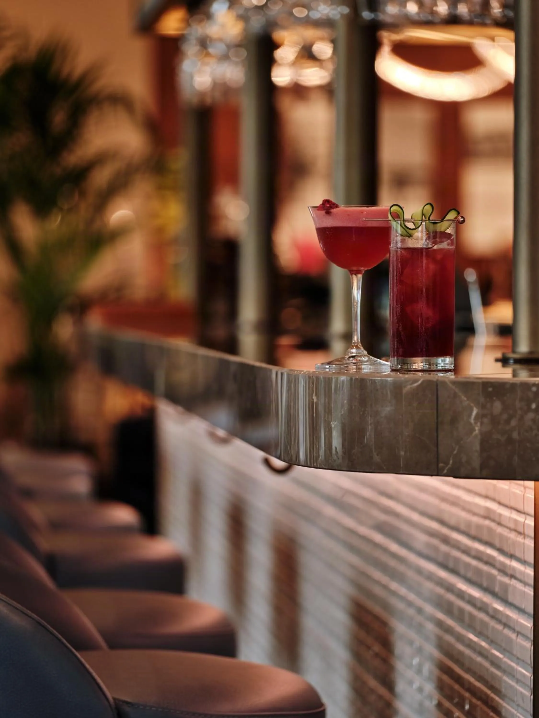 Lounge or bar in InterContinental Warszawa by IHG