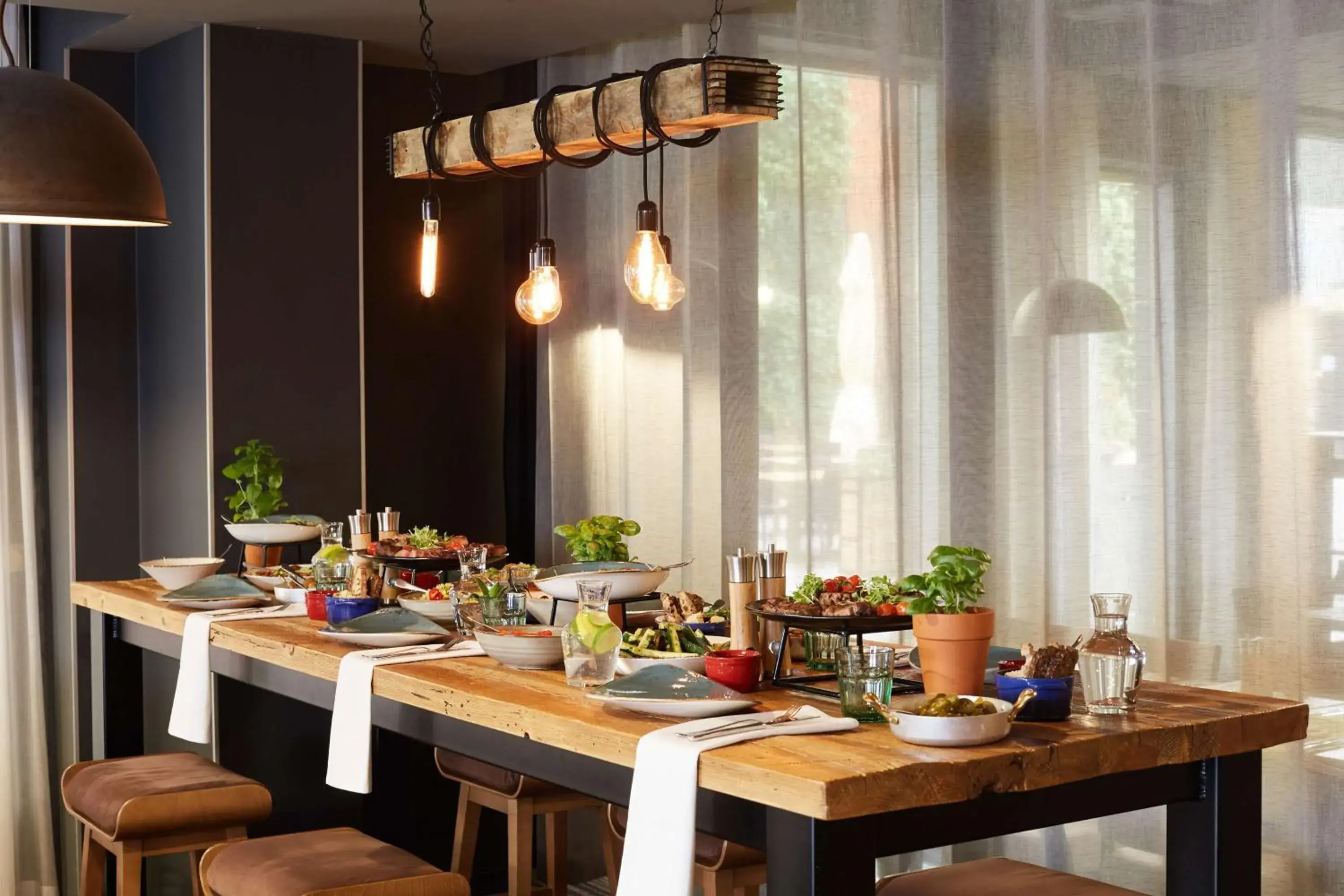 Restaurant/places to eat in Scandic Wrocław Restaurant/places to eat in Scandic Wrocław