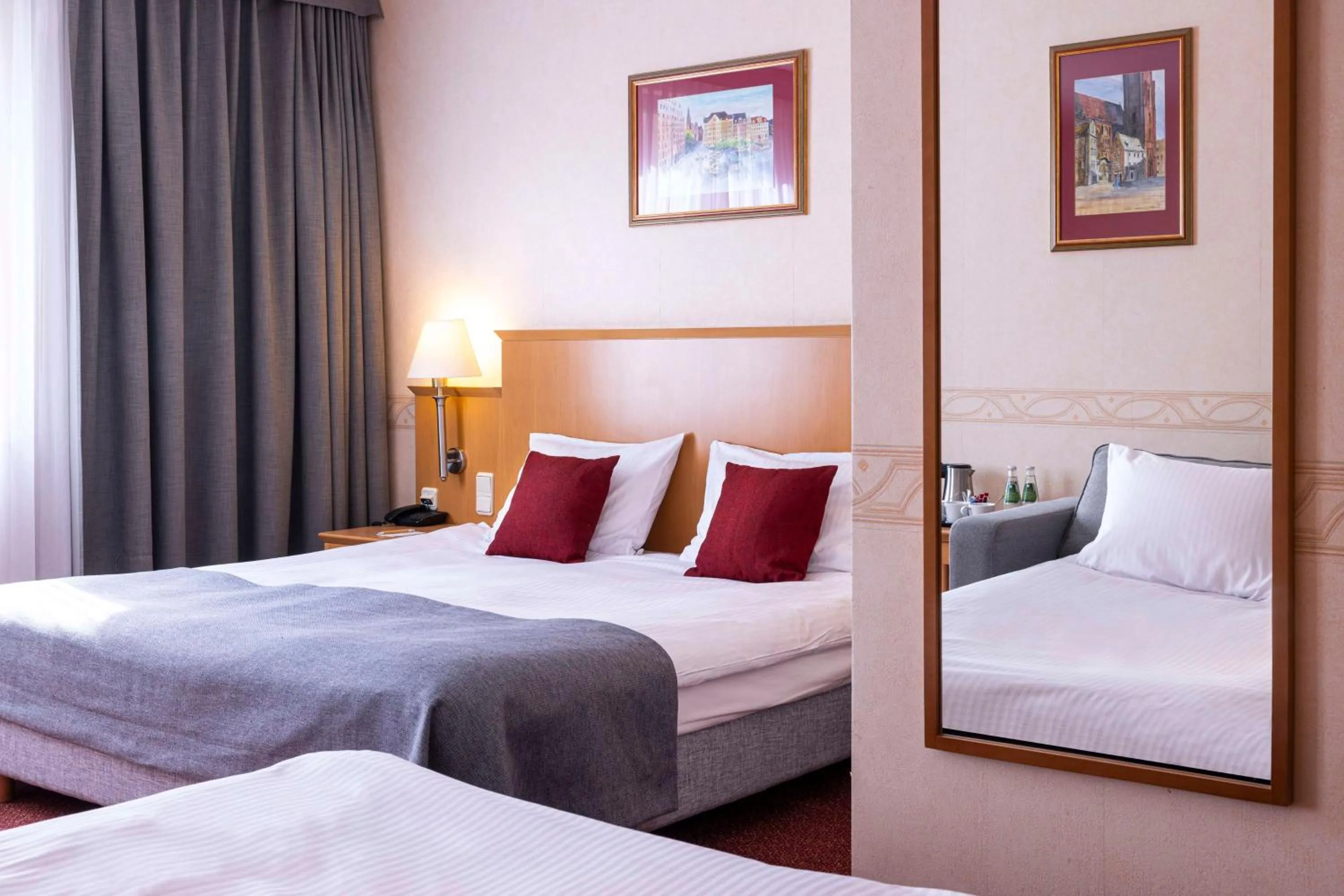 Bedroom, Bed in Scandic Wrocław