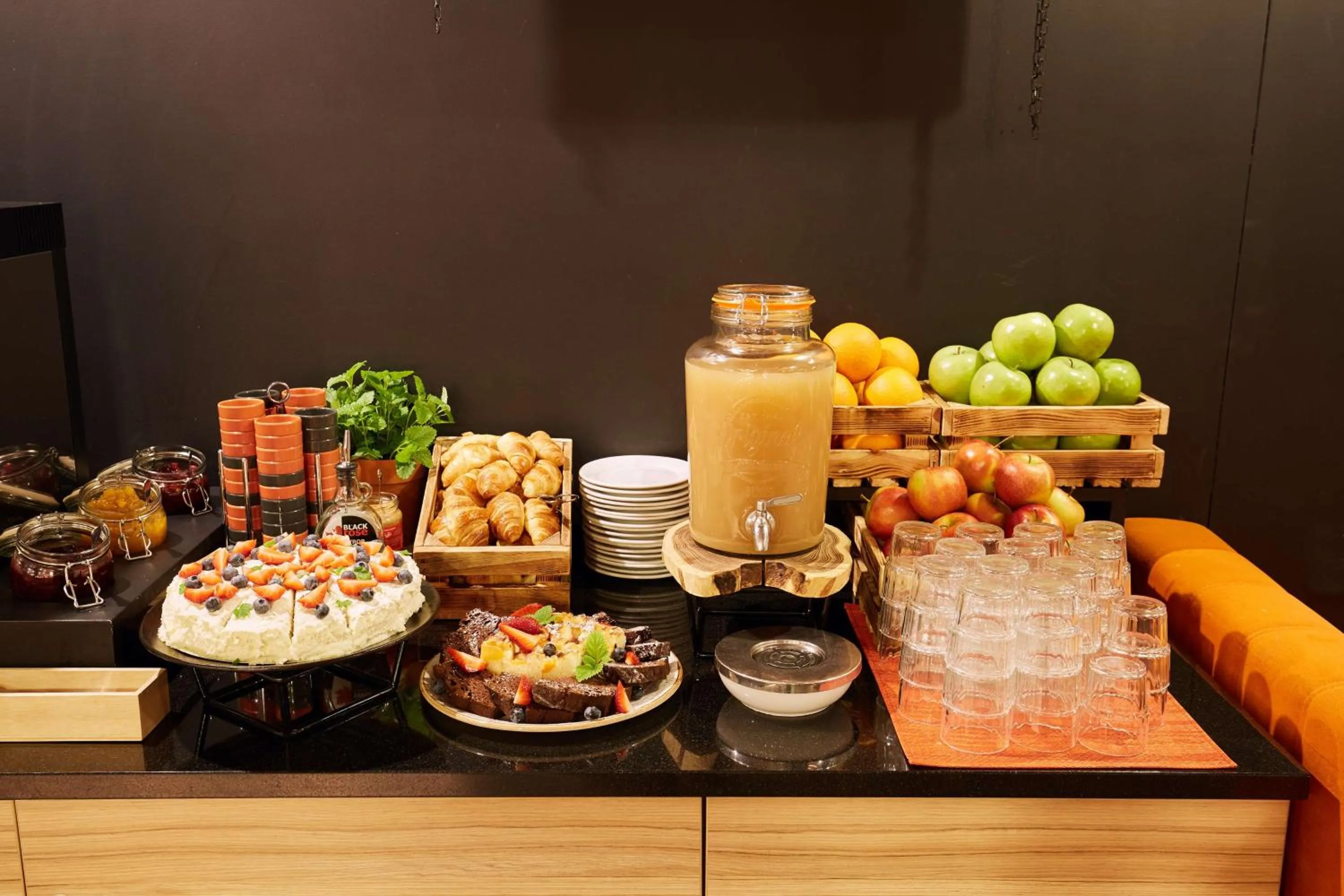 Breakfast in Scandic Wrocław