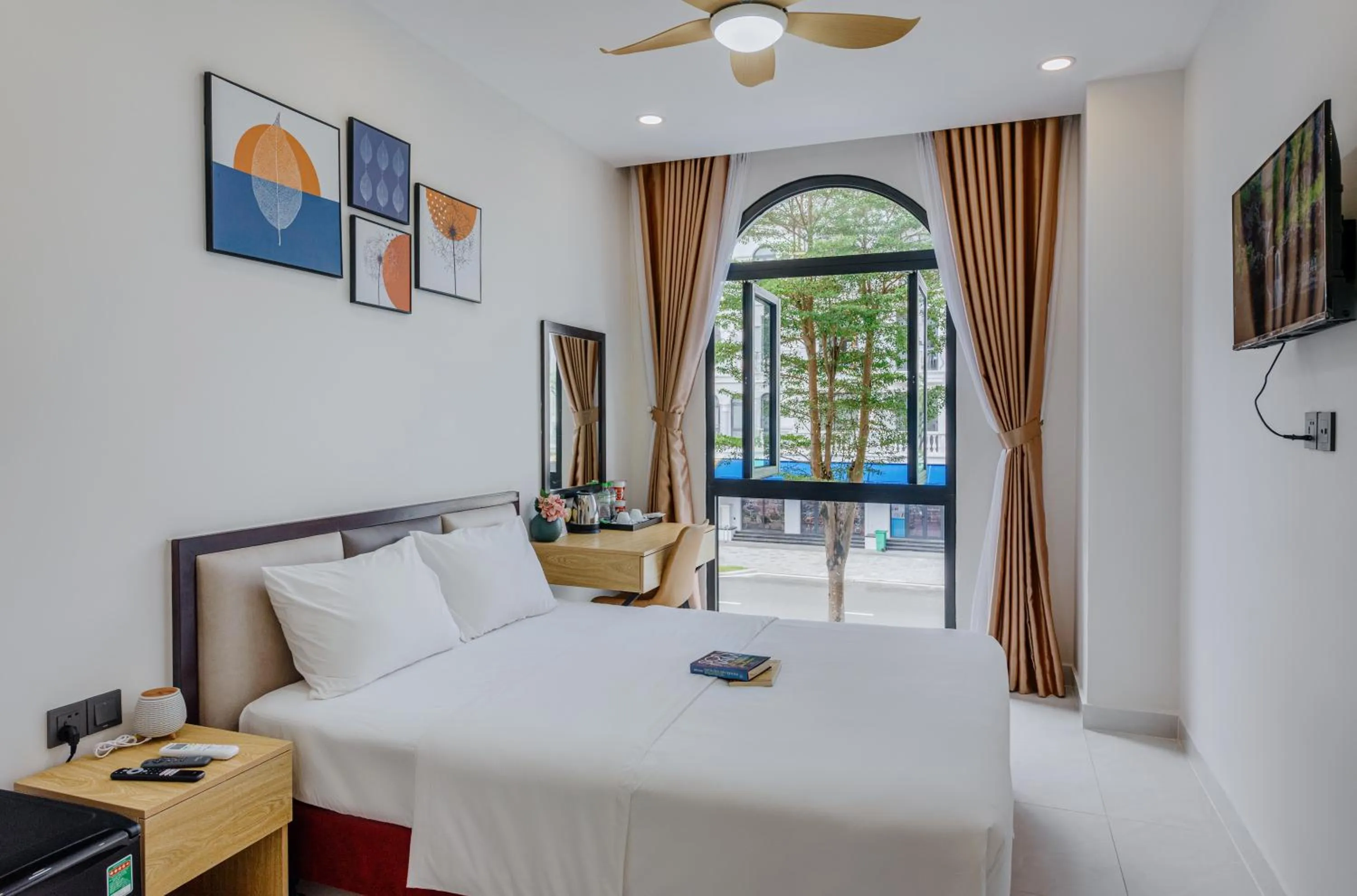 Living room, Bed in Lalisa Hotel Grand World Phu Quoc