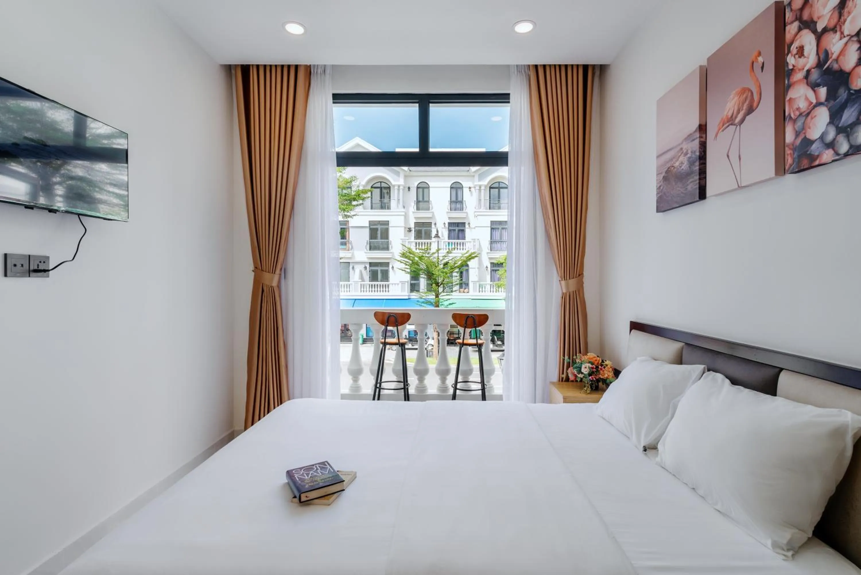 Bed in Lalisa Hotel Grand World Phu Quoc