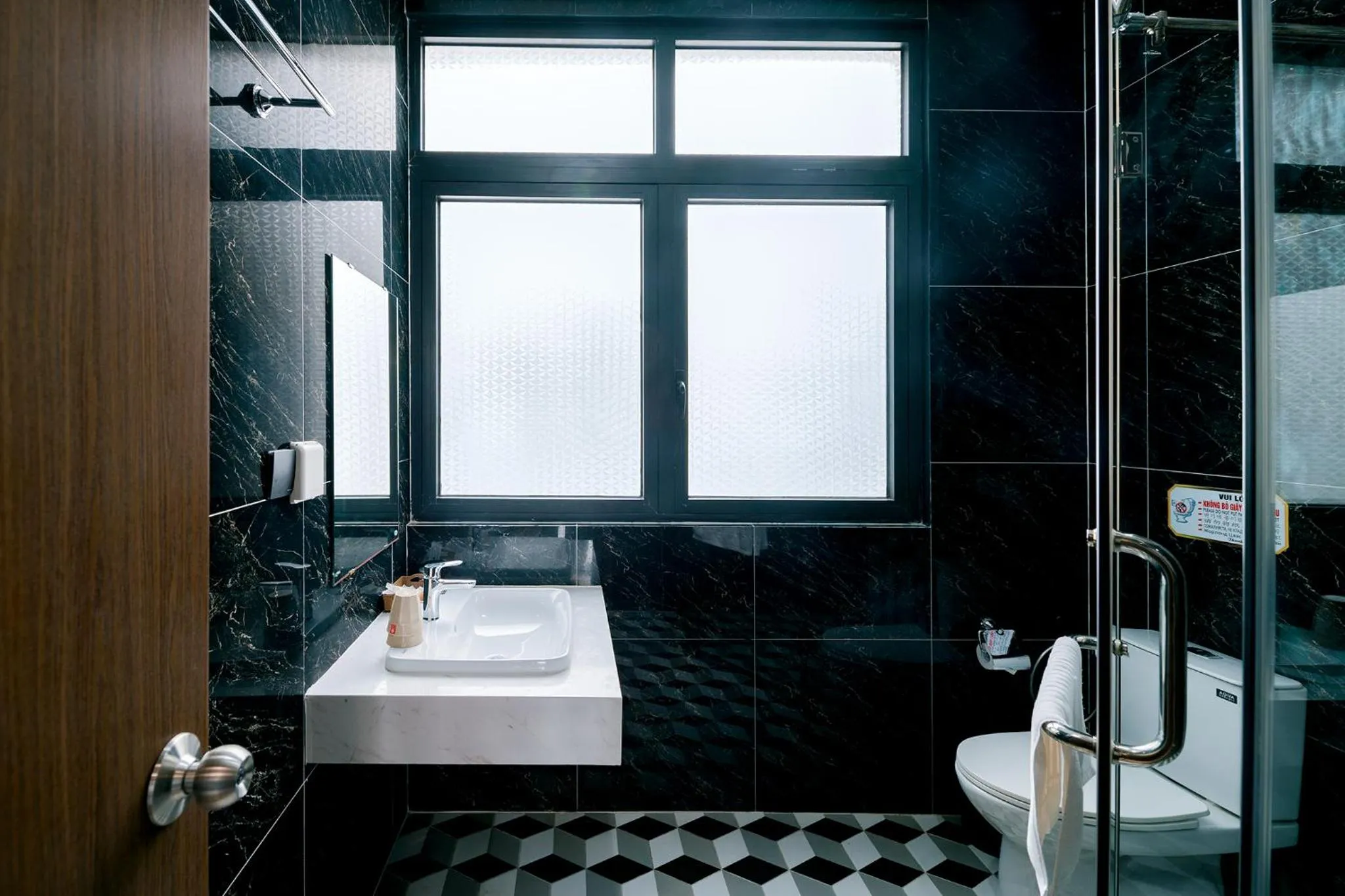 Shower in Lalisa Hotel Grand World Phu Quoc