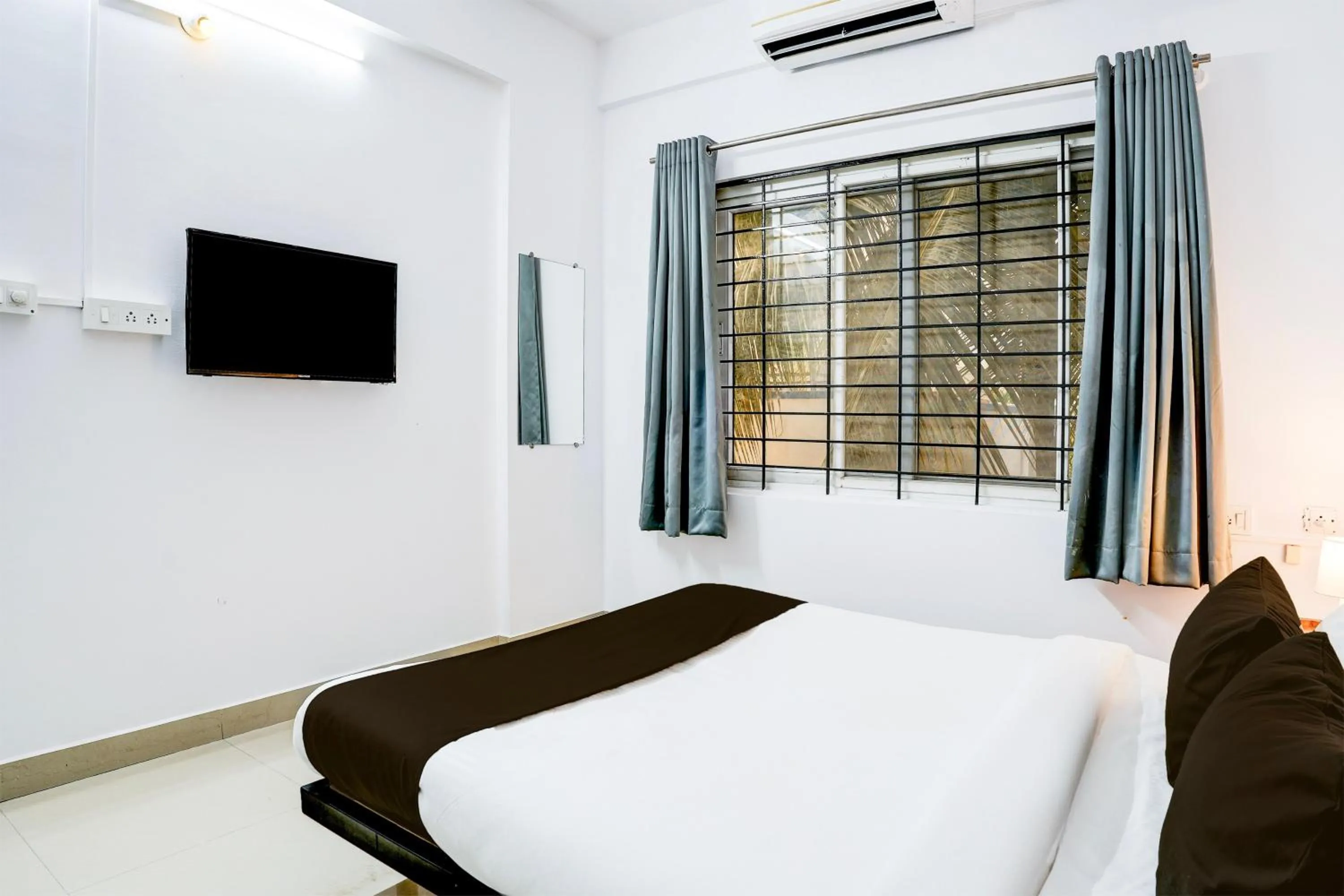 Bedroom, Bed in Super Hotel O Whitefield