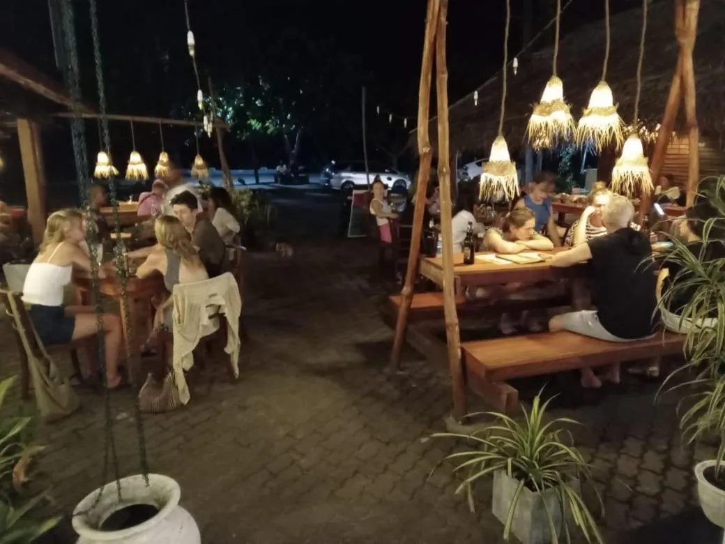 Restaurant/places to eat in New Golden Bay Resort Weligama