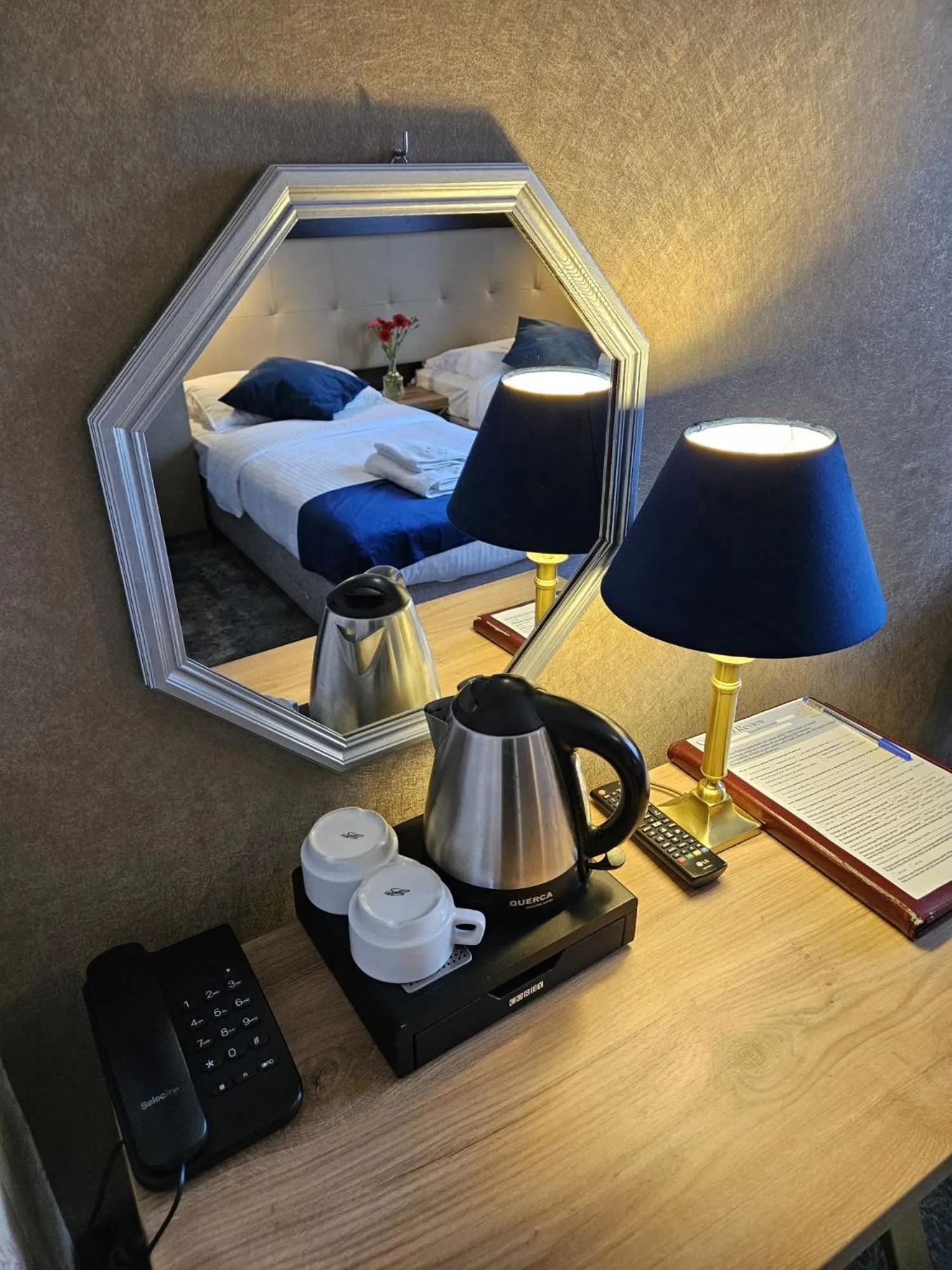 Coffee/tea facilities, Bed in Hotel Galicja SPA Wieliczka