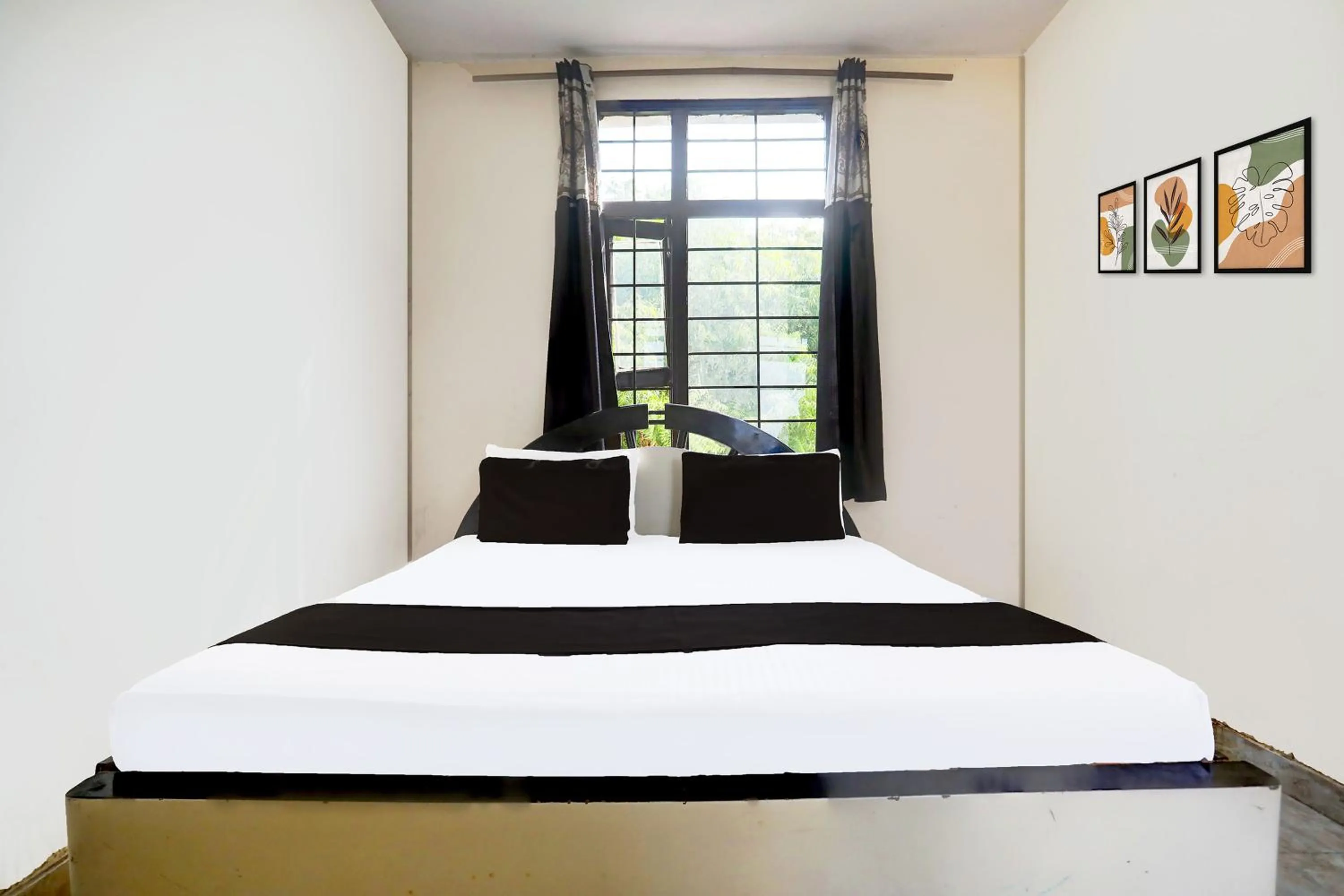 Bedroom, Bed in SPOT ON Prithvi Garden