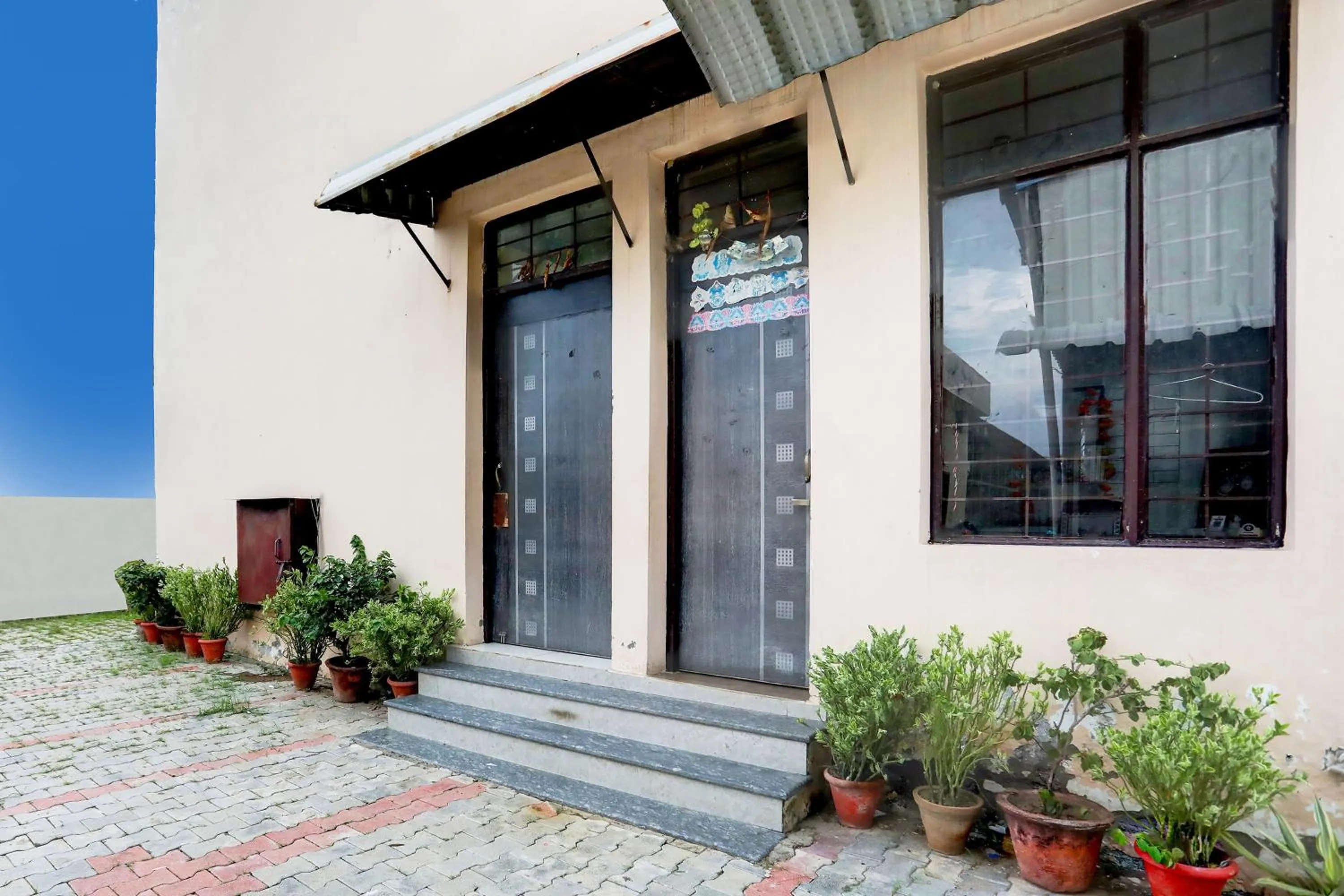 Facade/entrance in SPOT ON Prithvi Garden