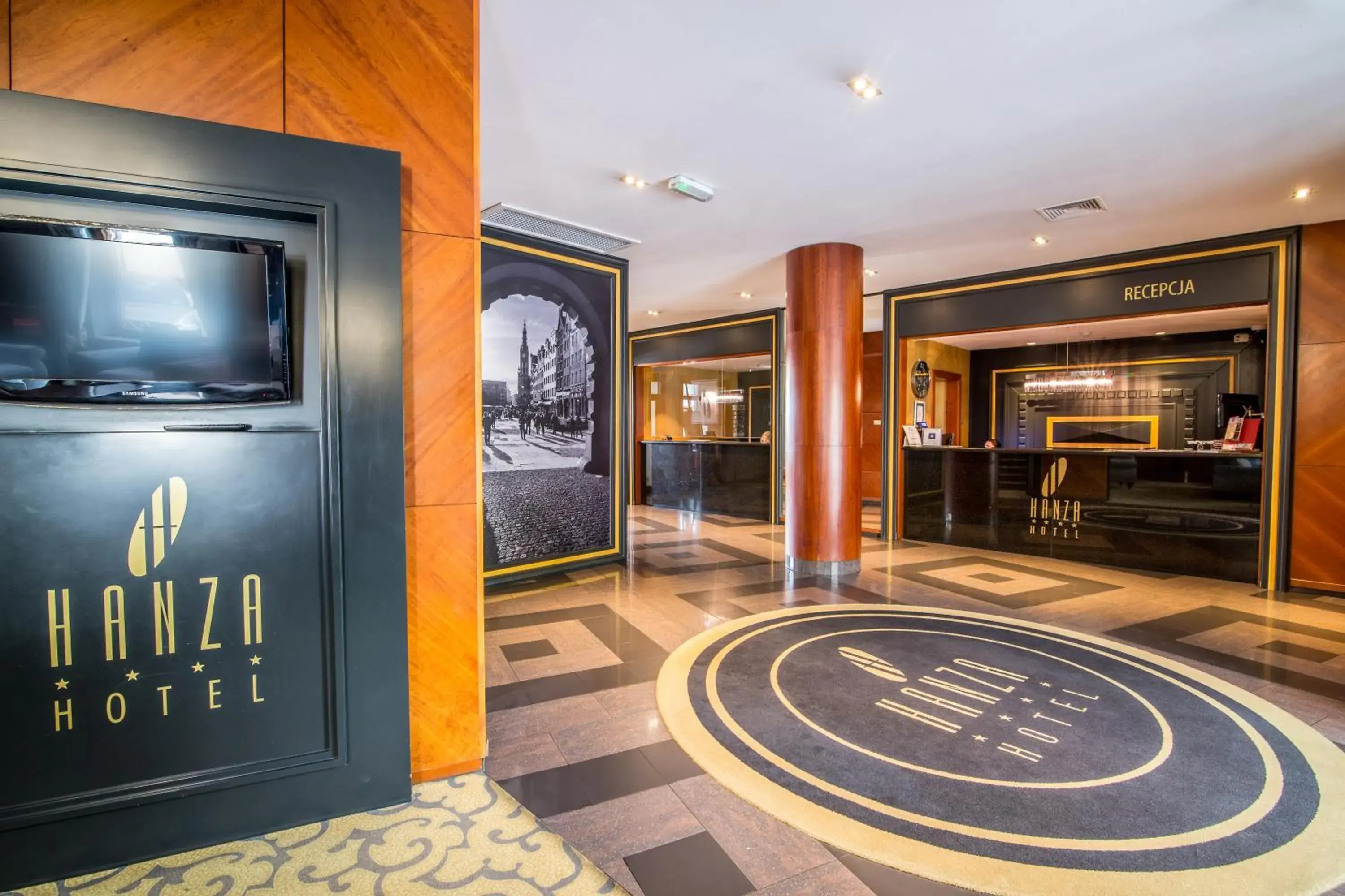 Lobby or reception in Hotel Hanza Lobby or reception in Hotel Hanza
