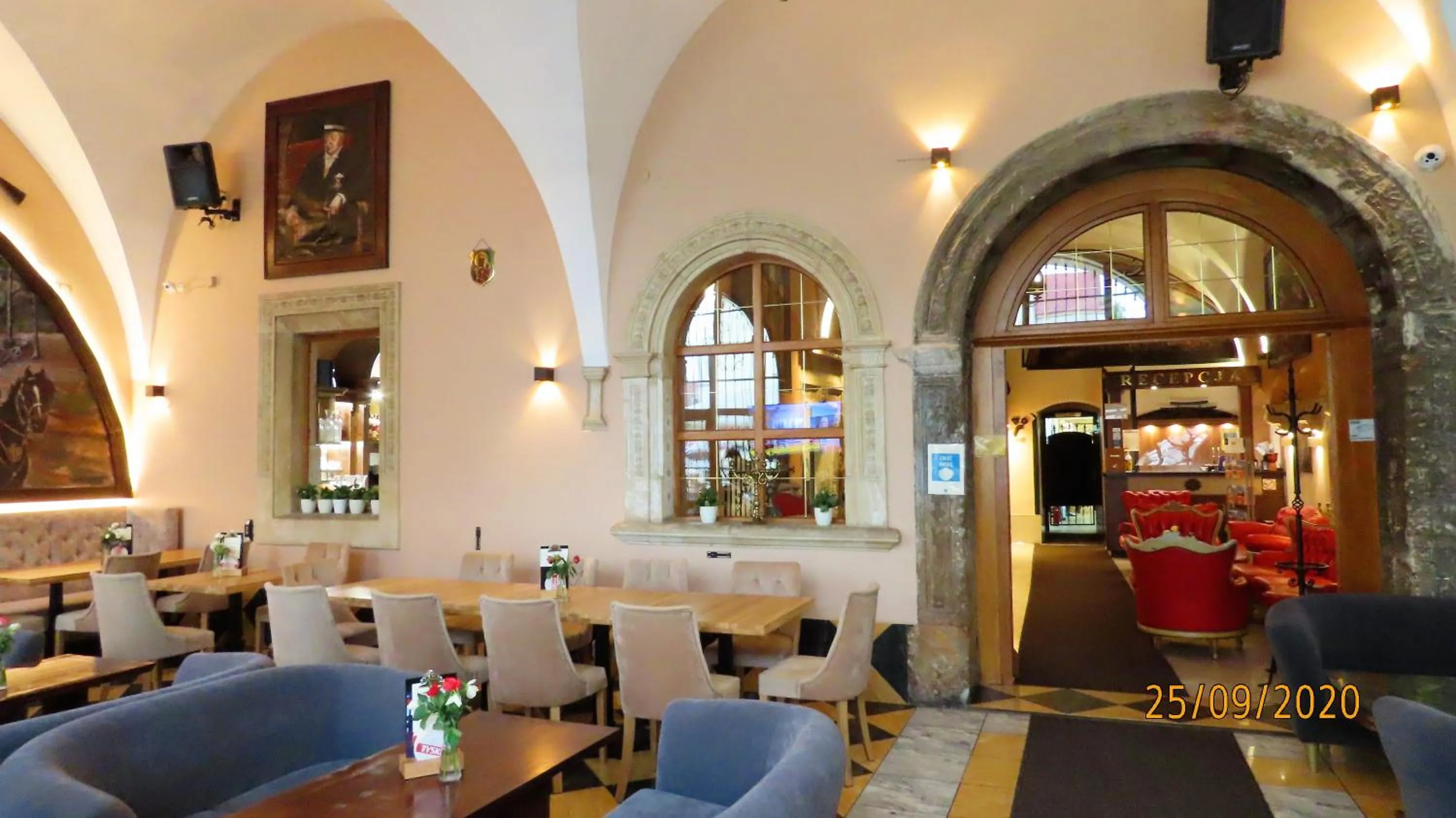 Restaurant/places to eat in Euro Aparthotel