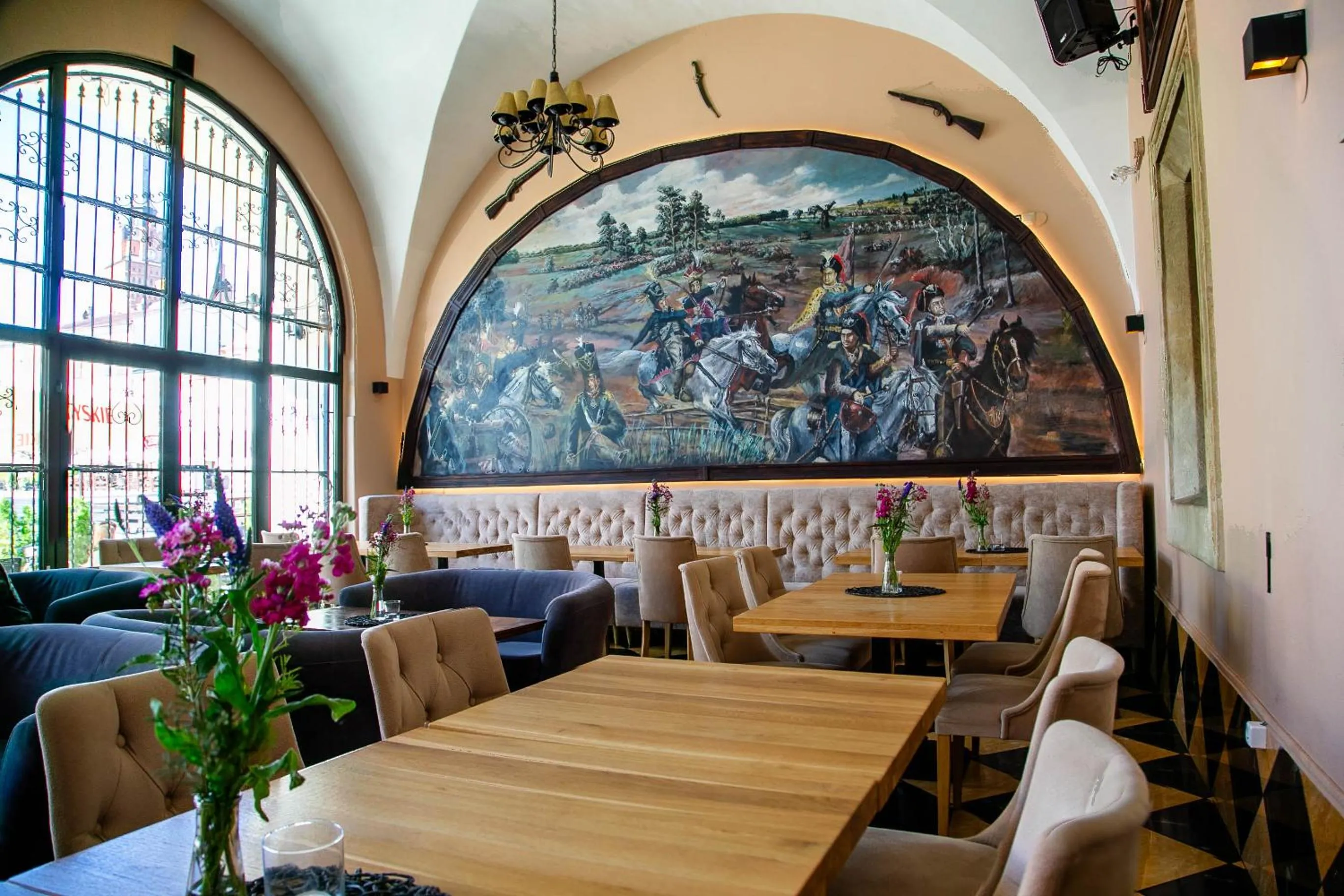 Restaurant/places to eat in Euro Aparthotel