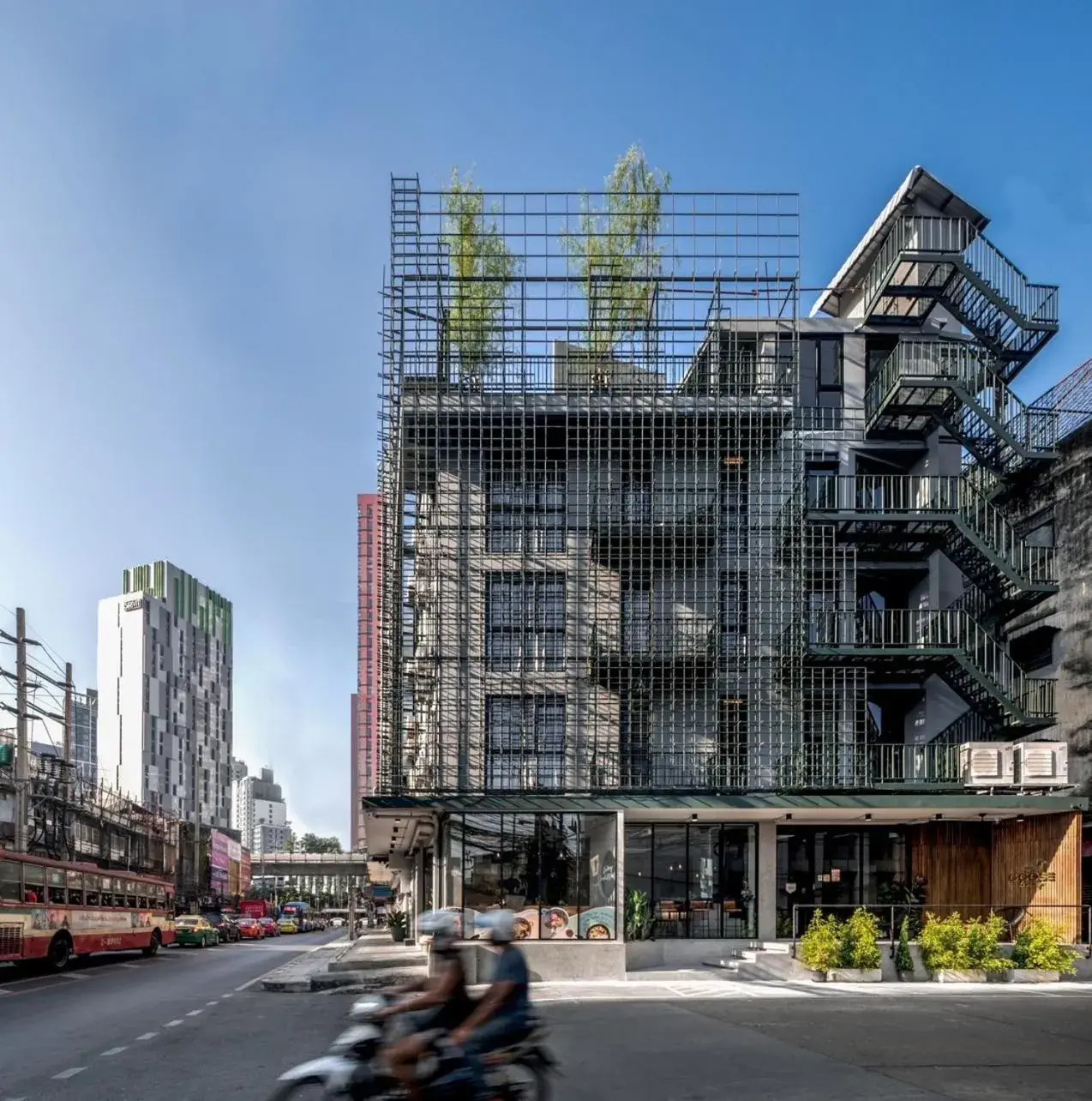 Property building in Goose Living Property building in Goose Living