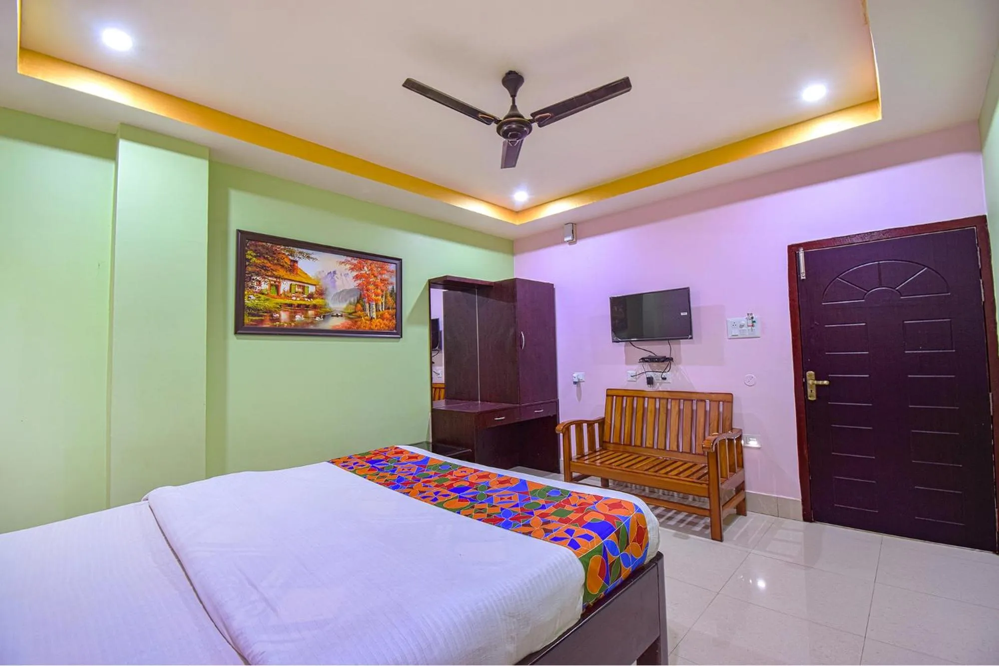 Bed in FabHotel Knight Airways - Nr Guwahati Airport