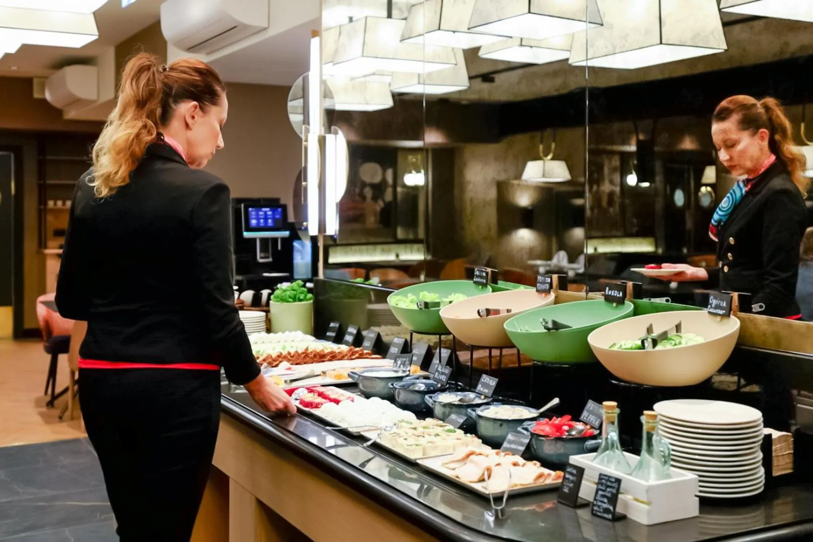 People in Hotel MDM City Centre