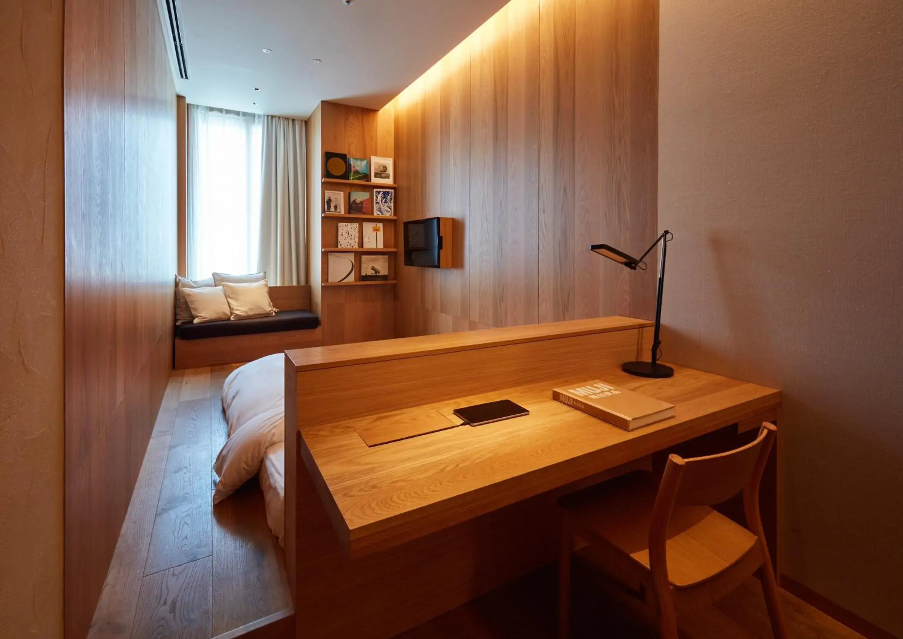 Bed in MUJI HOTEL GINZA Bed in MUJI HOTEL GINZA