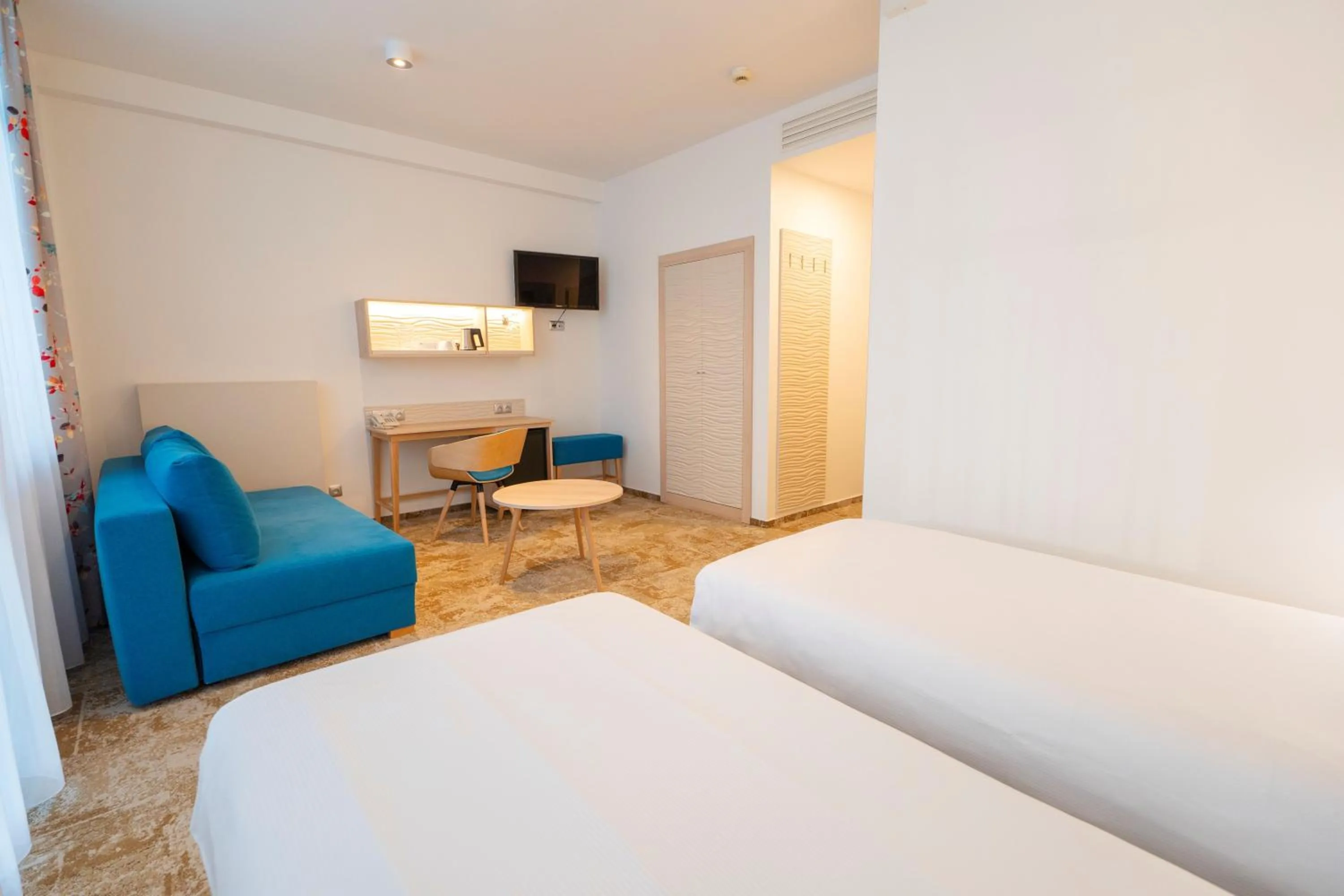 Bed in Hotel Metropol