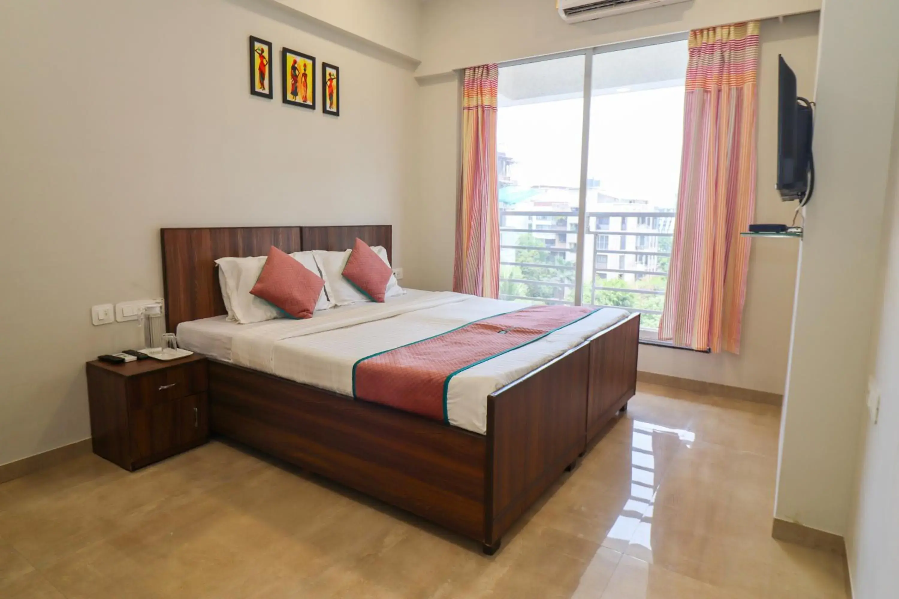 Family Room in Pinaki Comfort Stay Vile Parle - Near Airport Family Room in Pinaki Comfort Stay Vile Parle - Near Airport