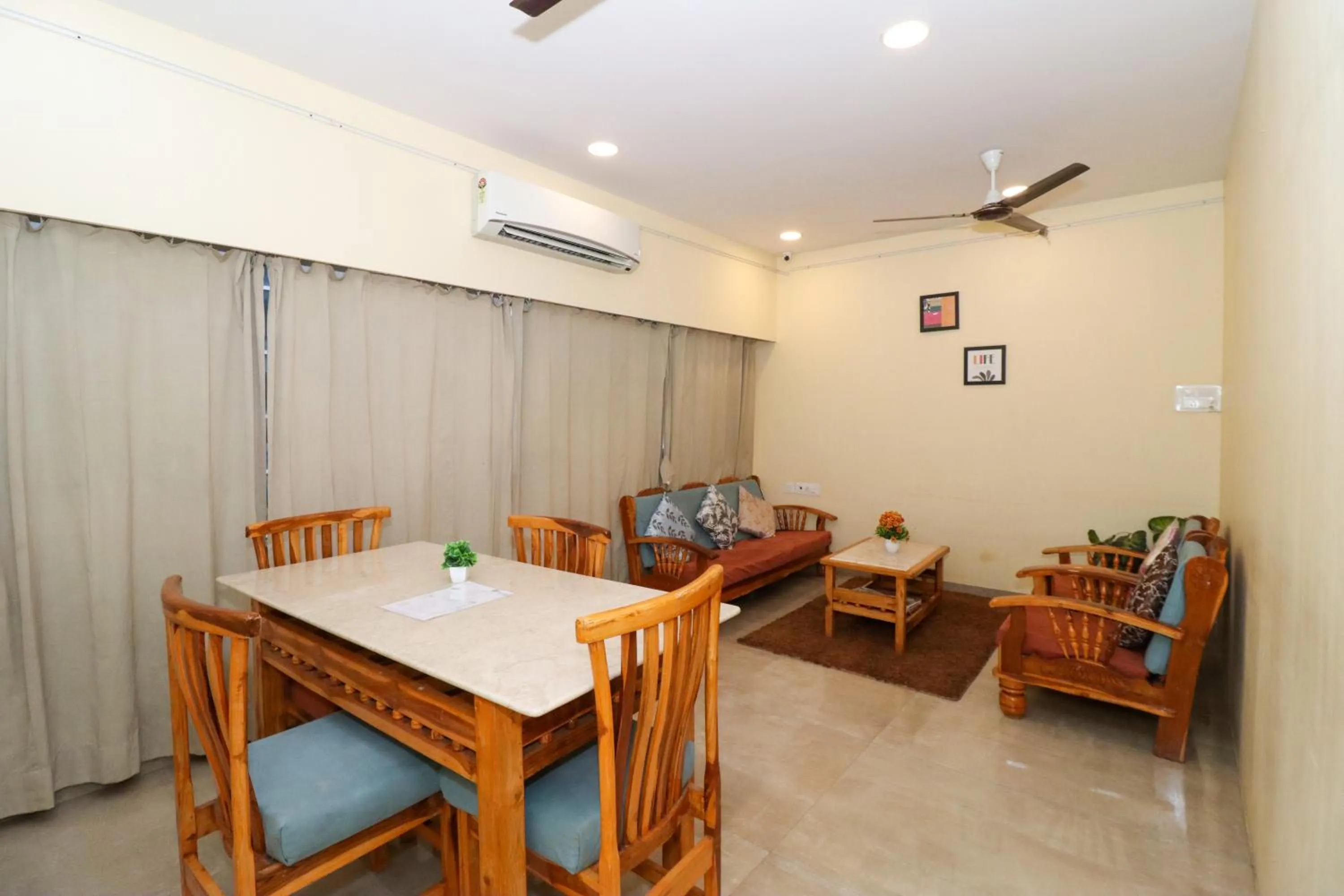 Family Suite in Pinaki Comfort Stay Vile Parle - Near Airport