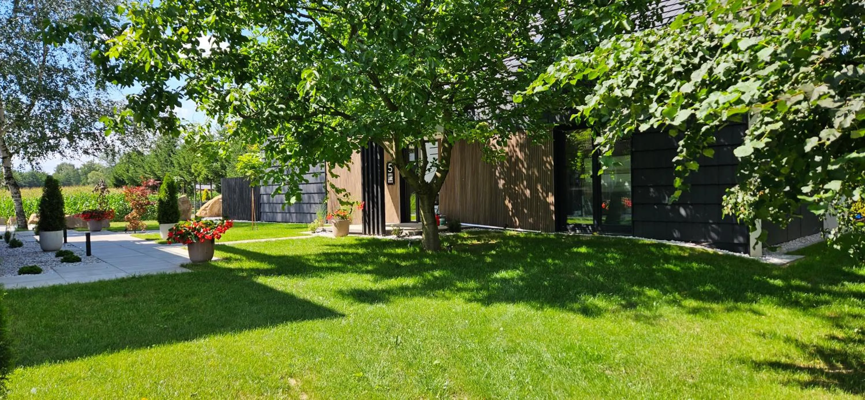 Property building in Lake Park