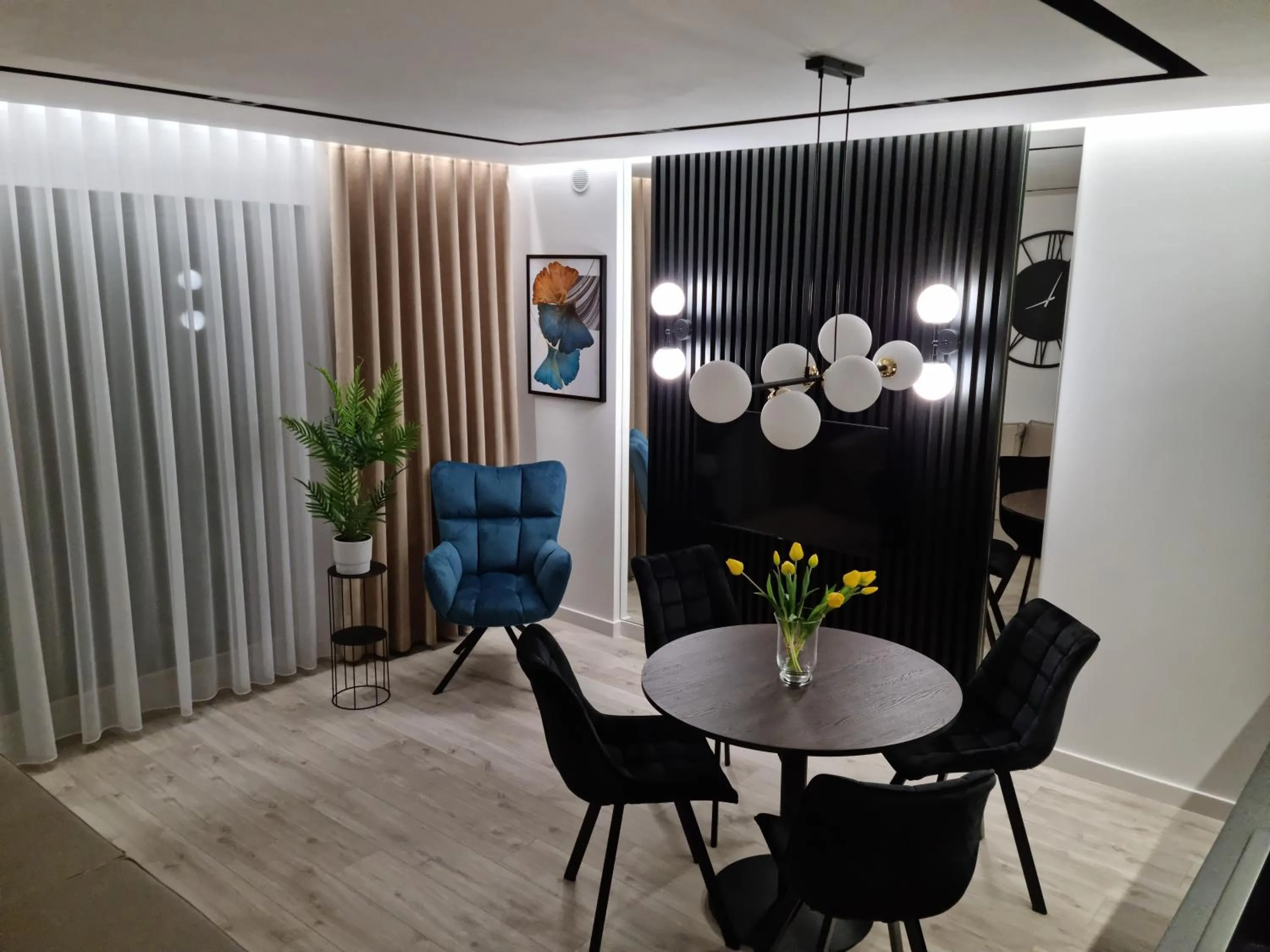 Kitchen or kitchenette in Lake Park