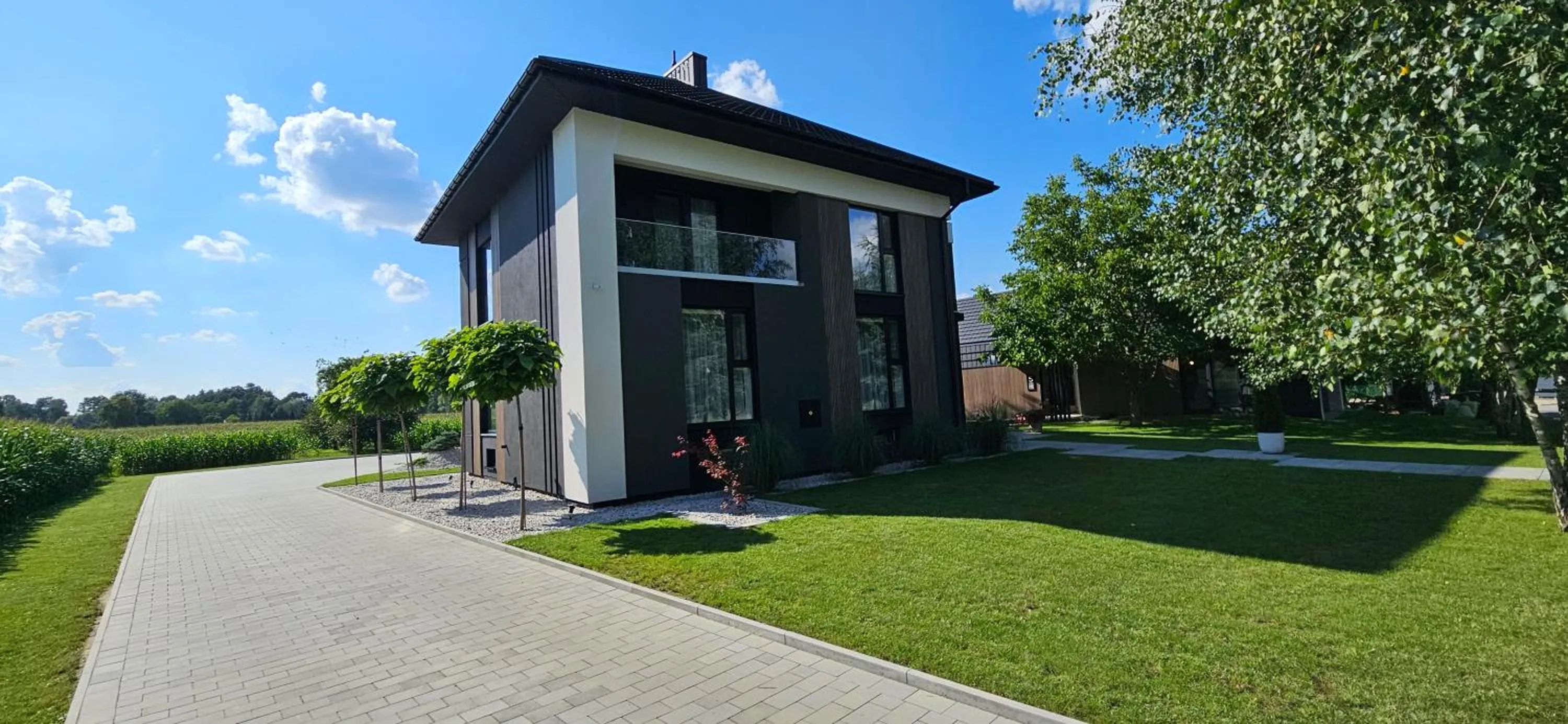 Property building in Lake Park