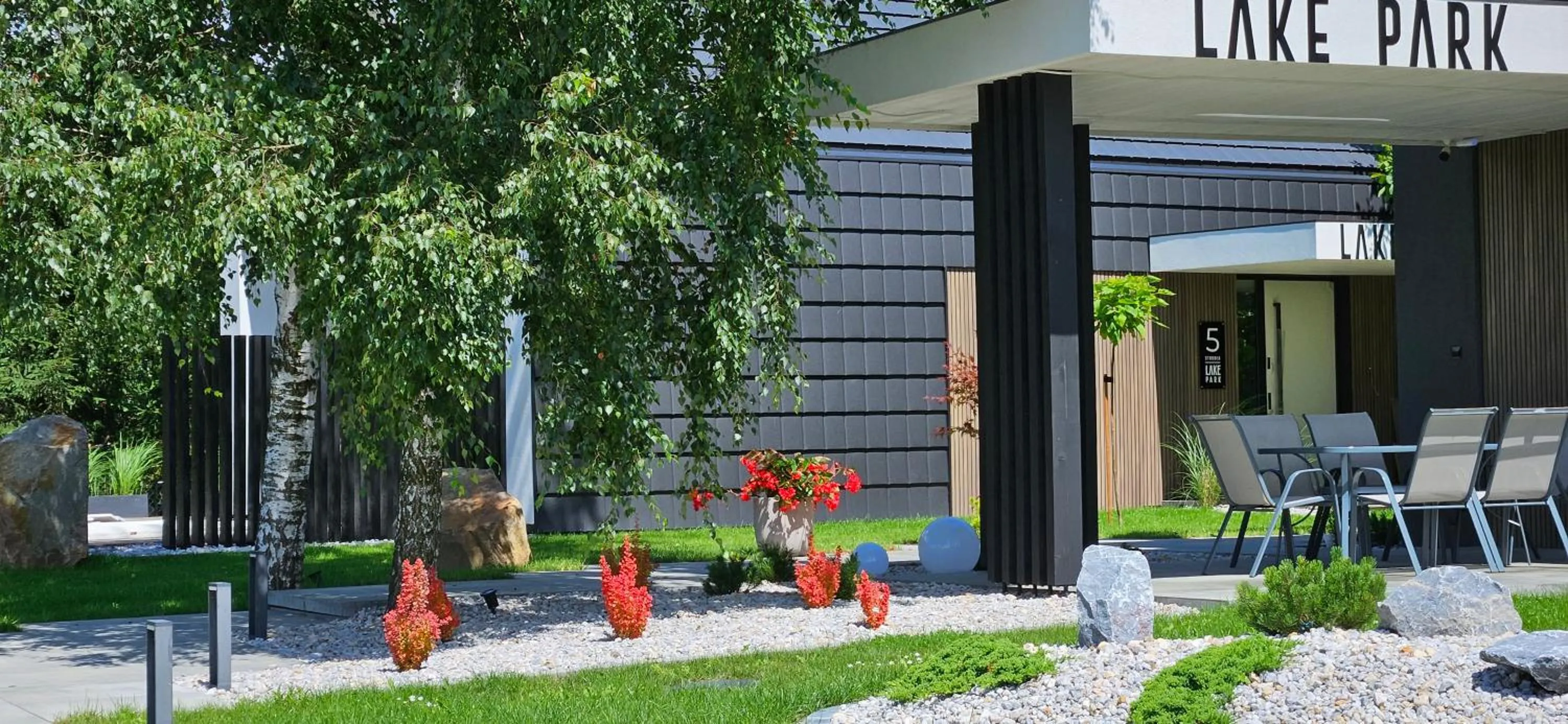 Property building in Lake Park