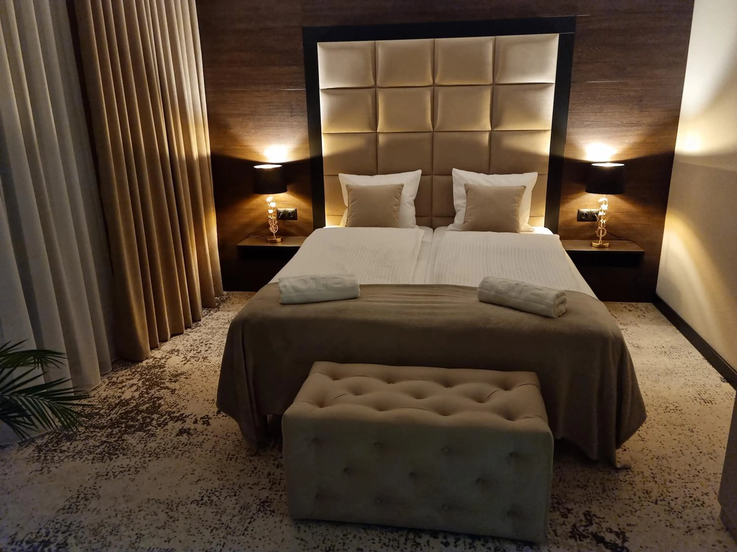 Bed in Lake Park