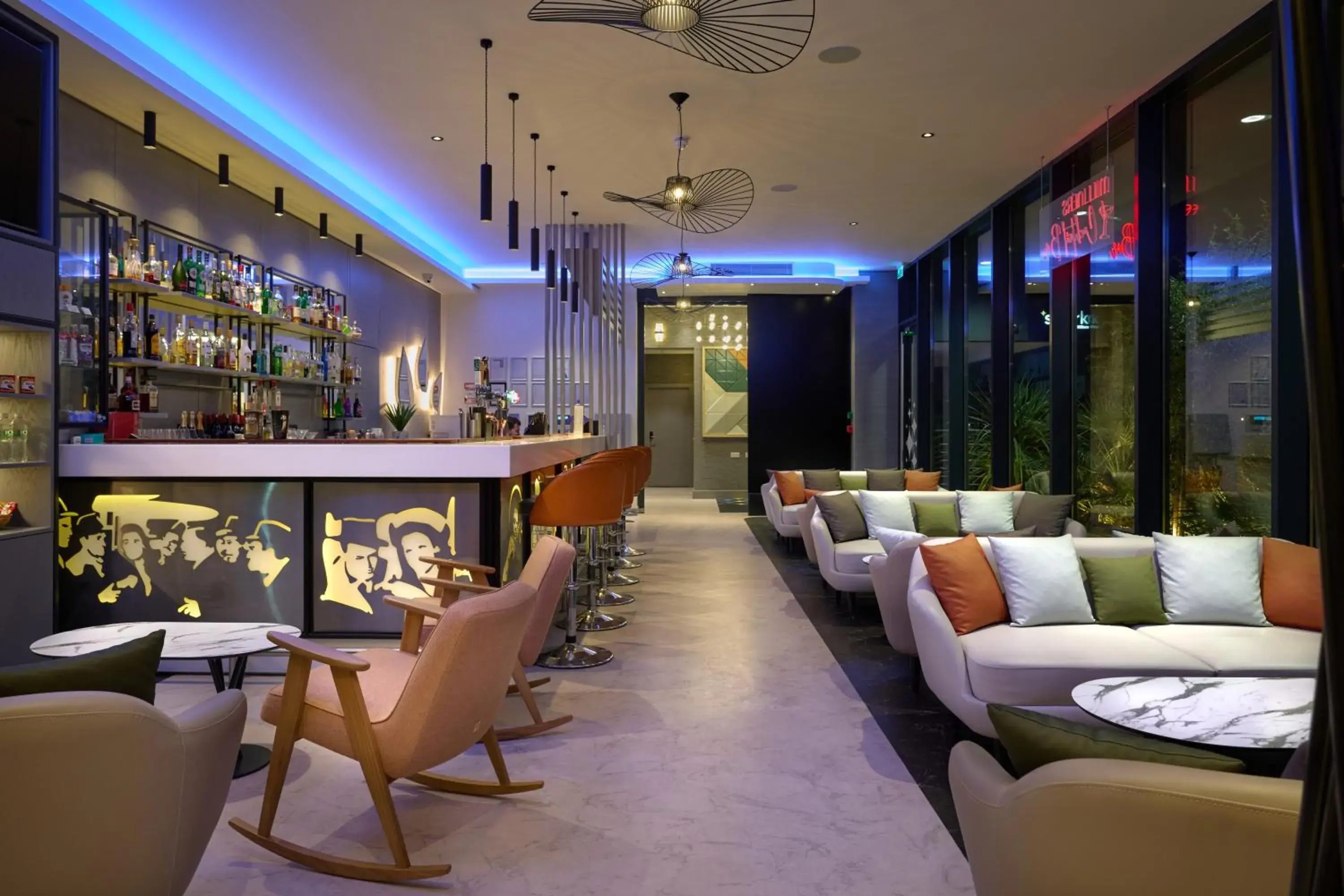 Lounge or bar in Spark by Hilton Luton Lounge or bar in Spark by Hilton Luton