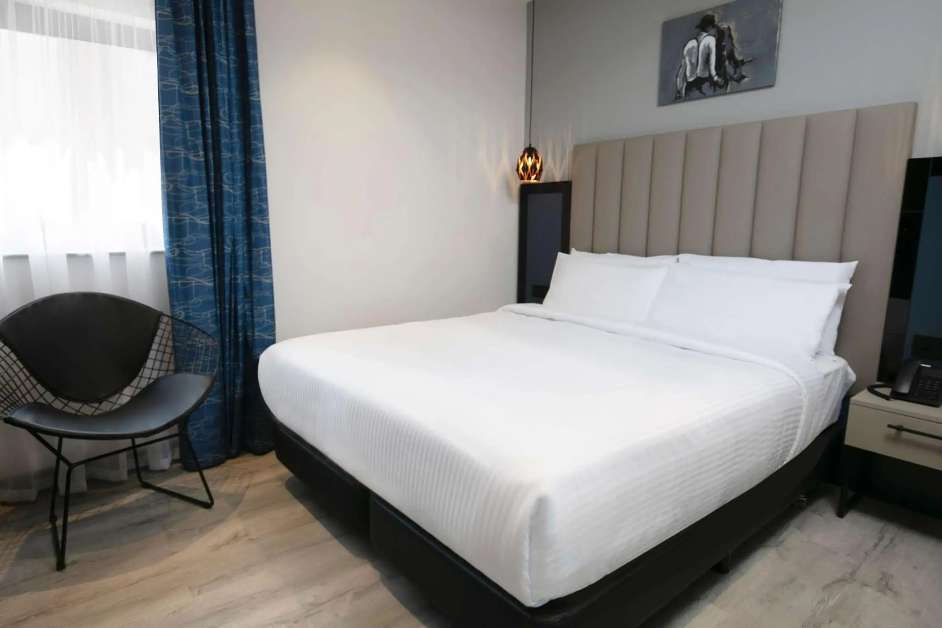 Bed in Sadie Best Western Hotel at Luton Bed in Sadie Best Western Hotel at Luton