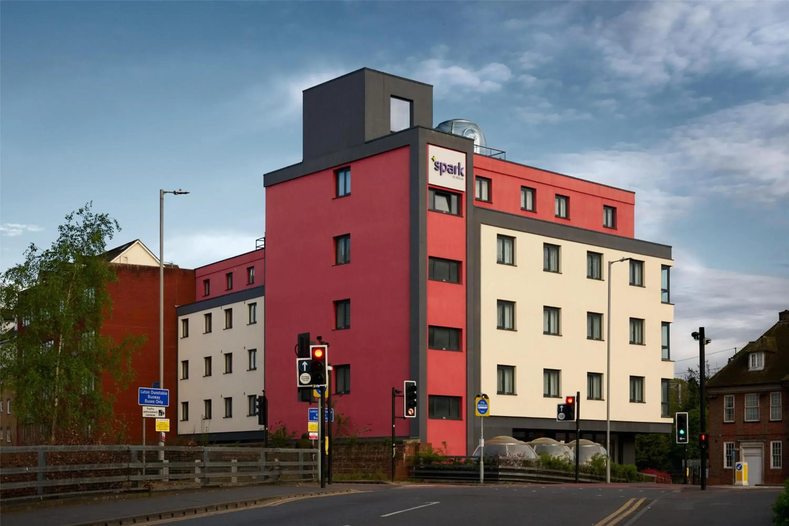 Property building in Spark by Hilton Luton Property building in Spark by Hilton Luton