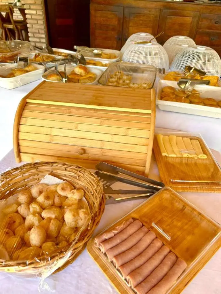 Breakfast in Pousada e Restaurante Encanto das Águas