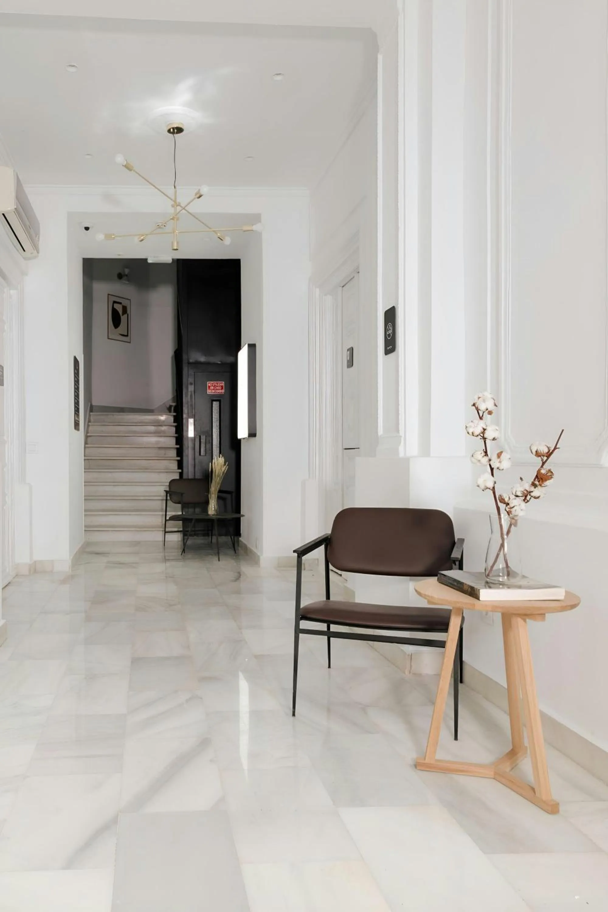 Lobby or reception in Sonder by Marriott Bonvoy Santa Ana Apartments Las Letras