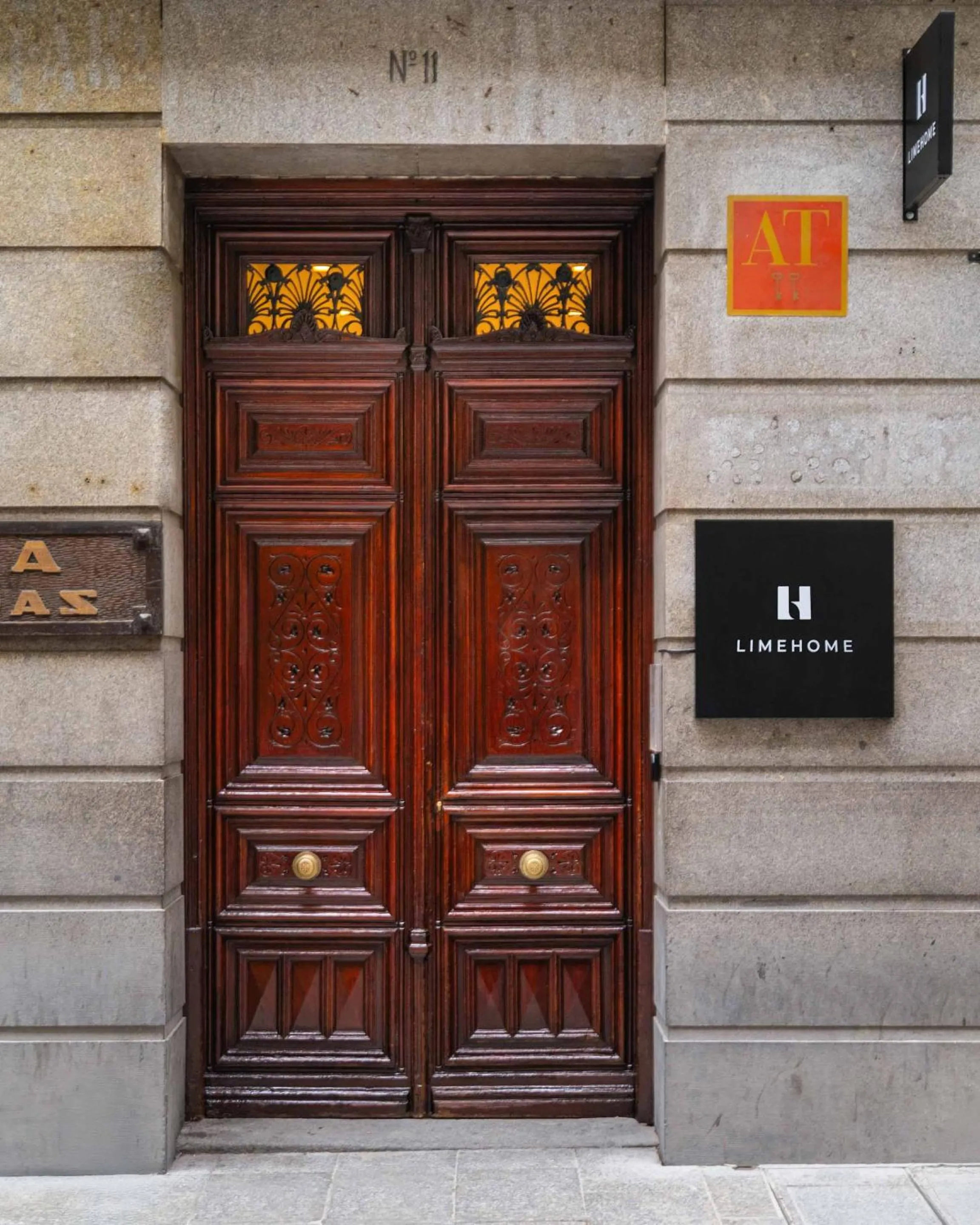 Facade/entrance in Limehome Madrid Sol